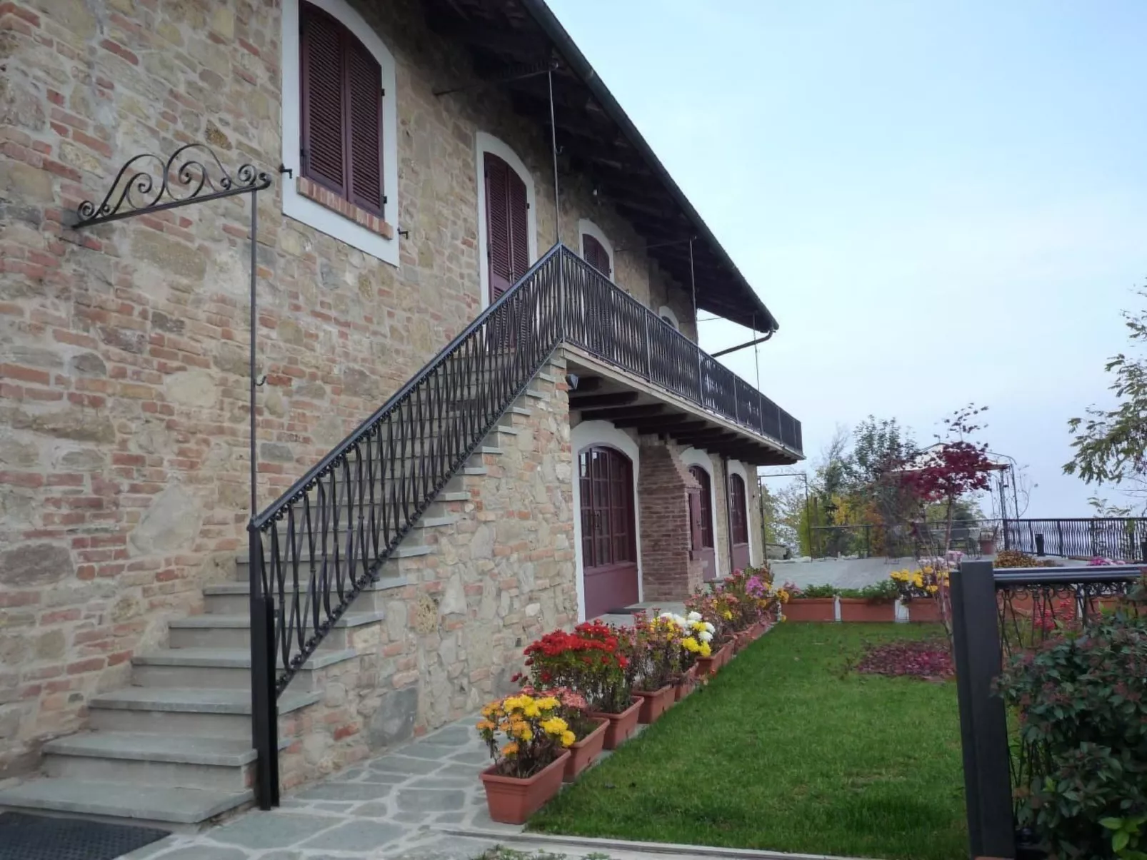 Wohnung in Verduno mit Garten-Buiten