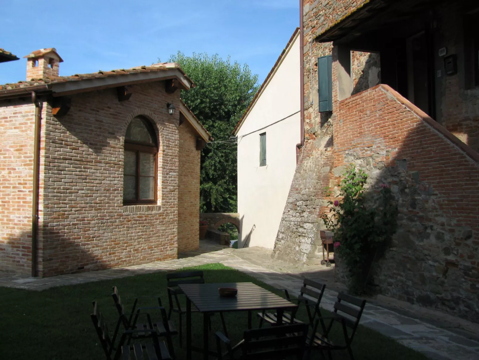 Charmante 1-Zimmer-Wohnung in Reggello-Buiten