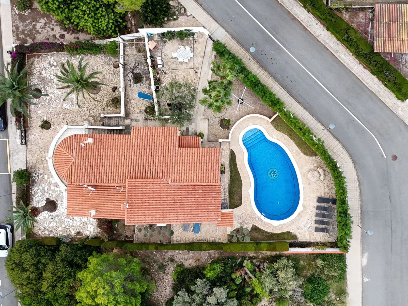 Imposante Ferienvilla mit großem Pool-Binnen