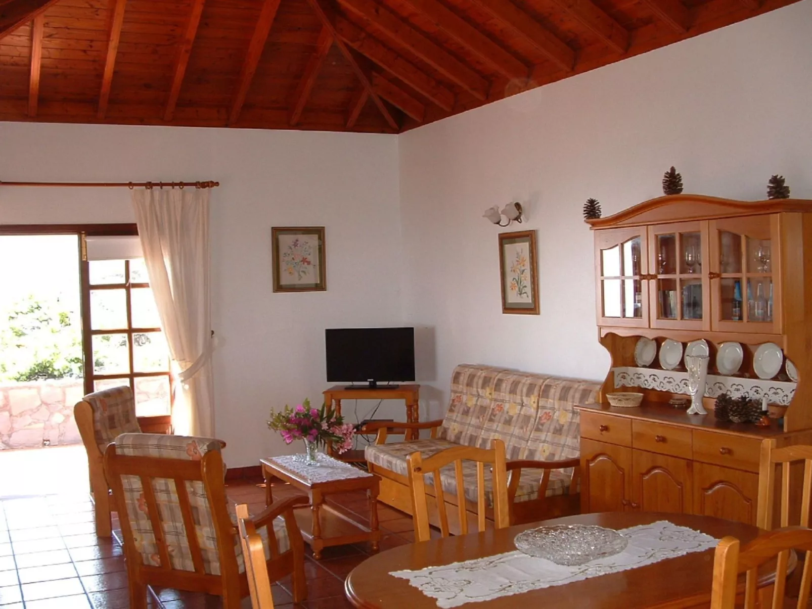 Mit Garten und wunderbarer Aussicht-Binnen