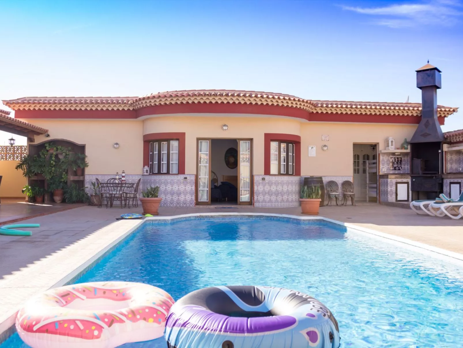 "Floratere" mit Terrasse-Buiten