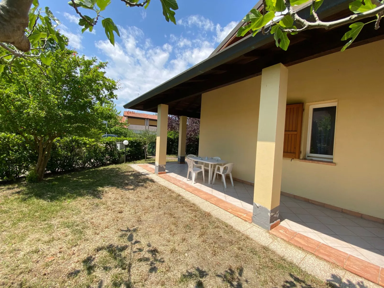 Elegantes Haupthaus, großer Garten, 2 Klima-Binnen