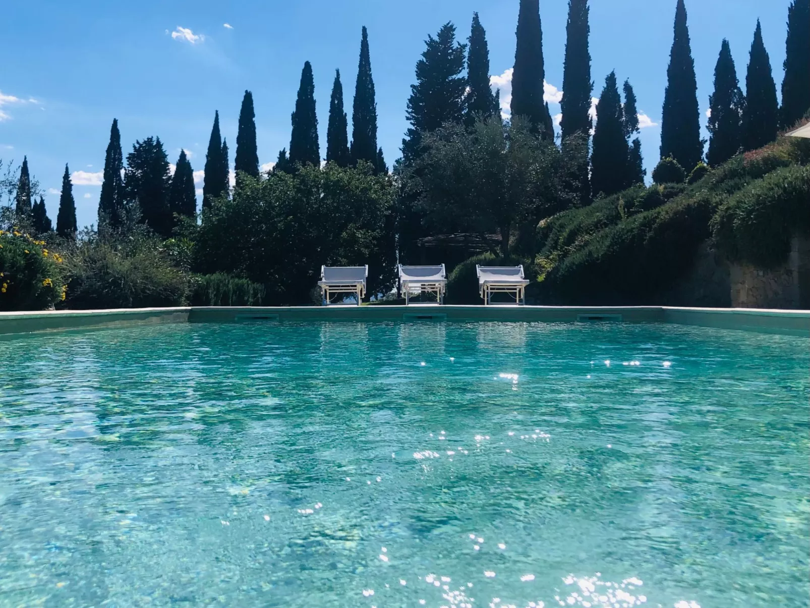 Anwesen mit Terrasse-Buiten