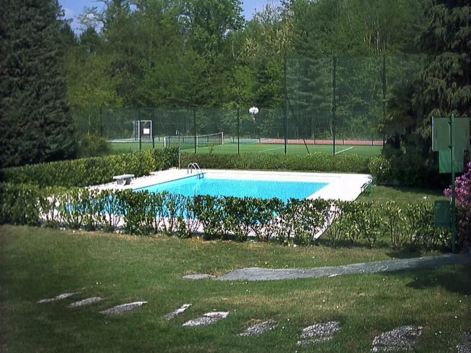 Wohnung in Euroville mit gemeinschaftlichem Pool-Buiten