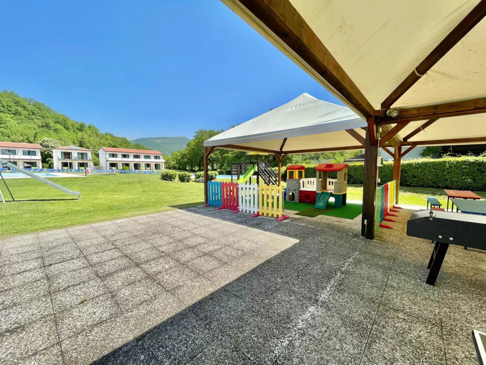 Wohnung in Costermano mit privatem Parkplatz-Buiten