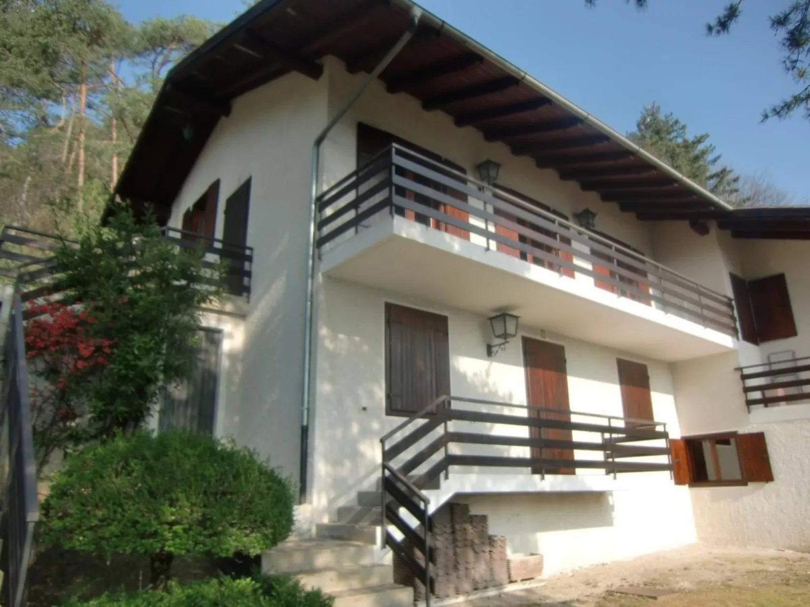 Wohnung im ersten Stock mit schönem Seeblick-Buiten