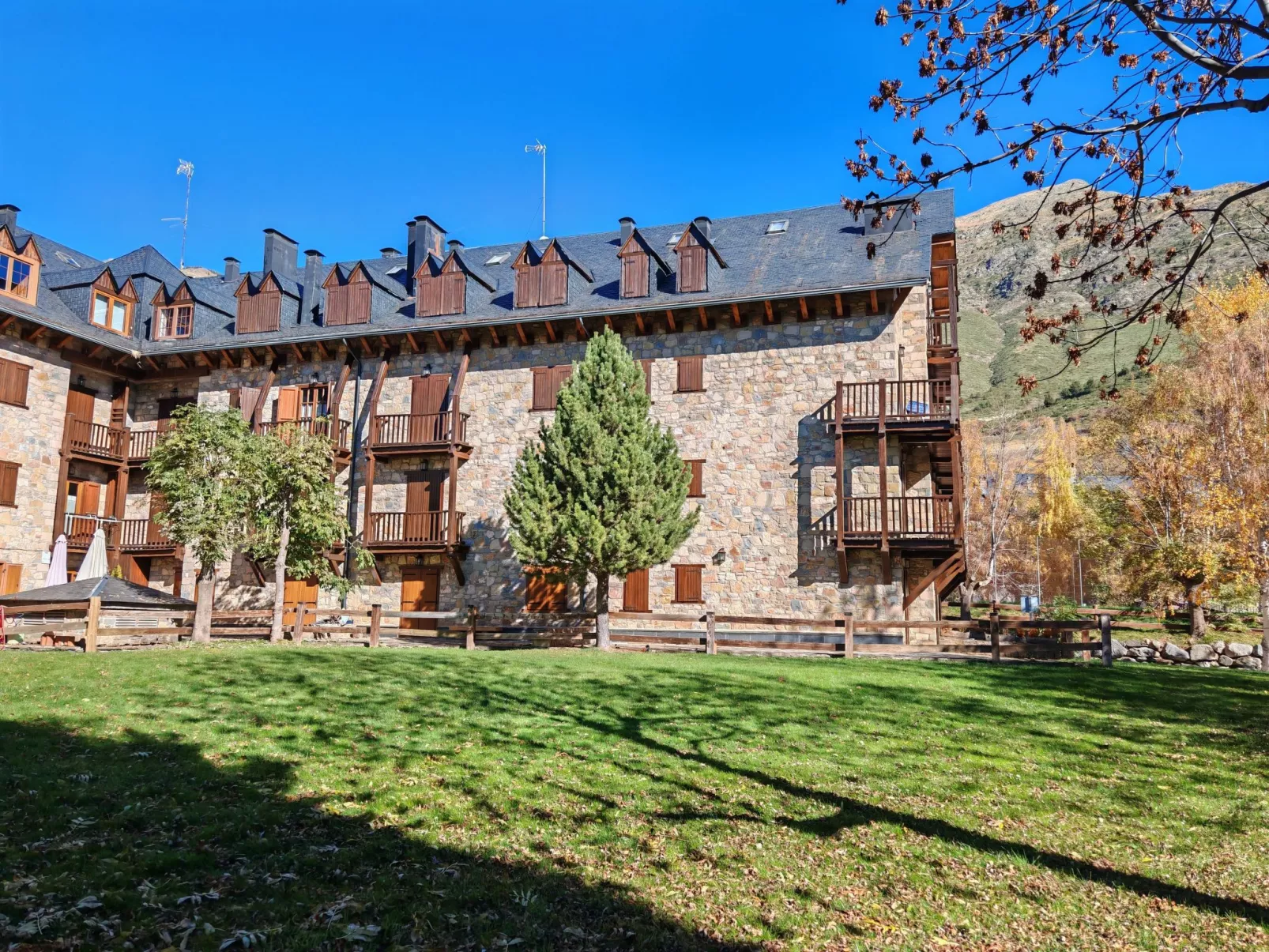 Studio mit Kamin Cosmos 3 Vall de Boí-Binnen