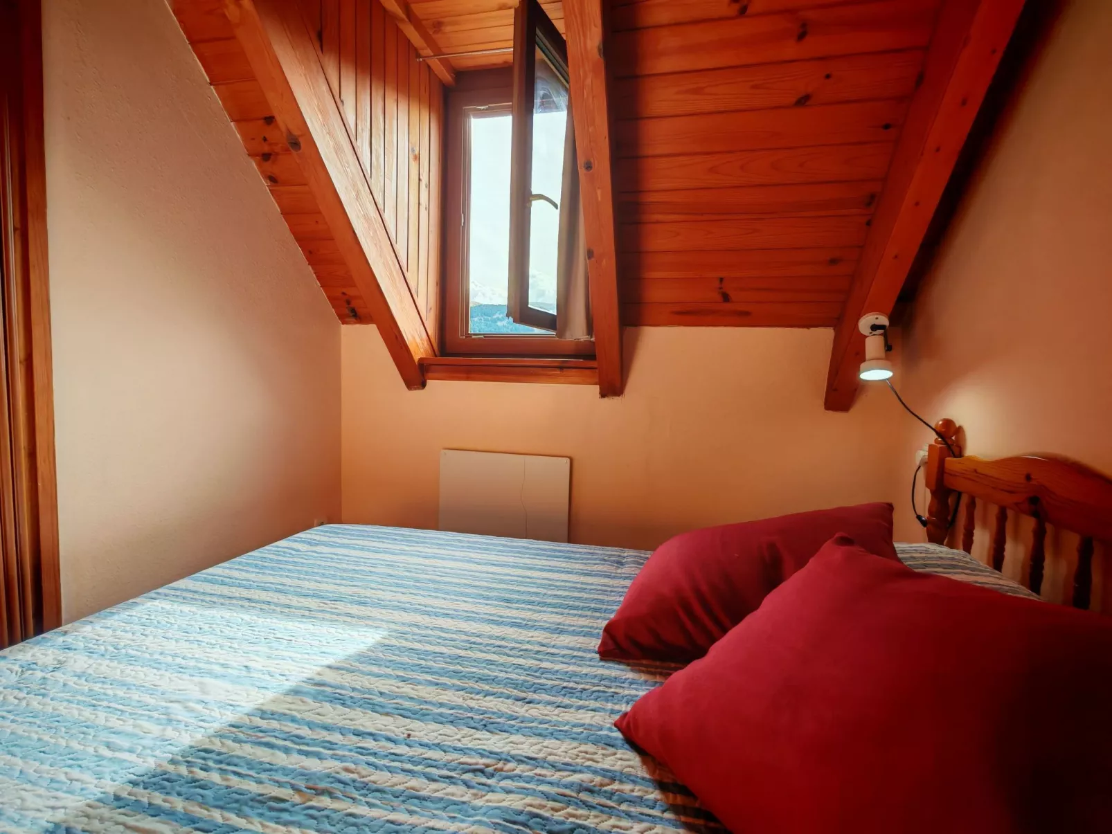 Duplex Cuc 2 Dachgeschoss mit Dachboden und rustikalem Touch Vall de Boí-Binnen