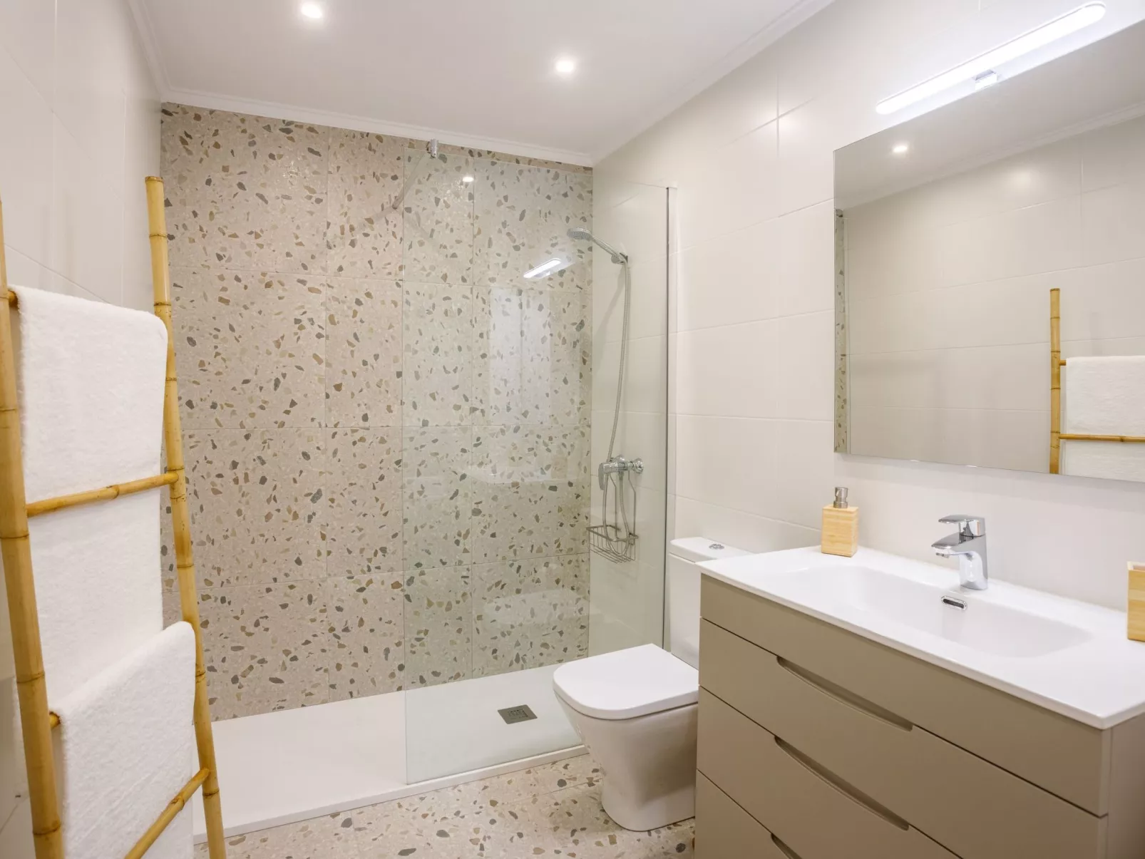  Zaldivar etxea-Binnen