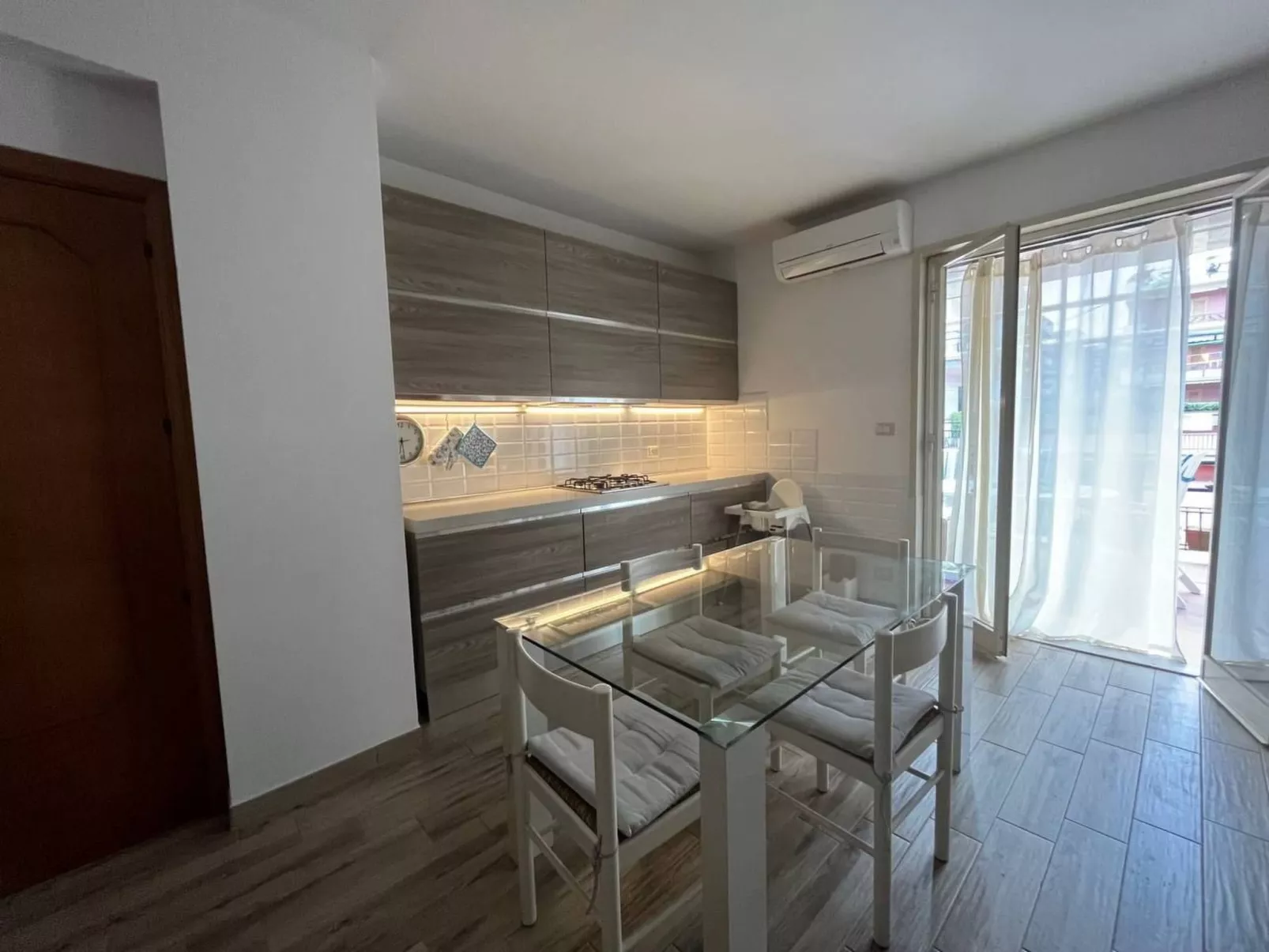 Wohnung "Etna Marine Garden"-Binnen