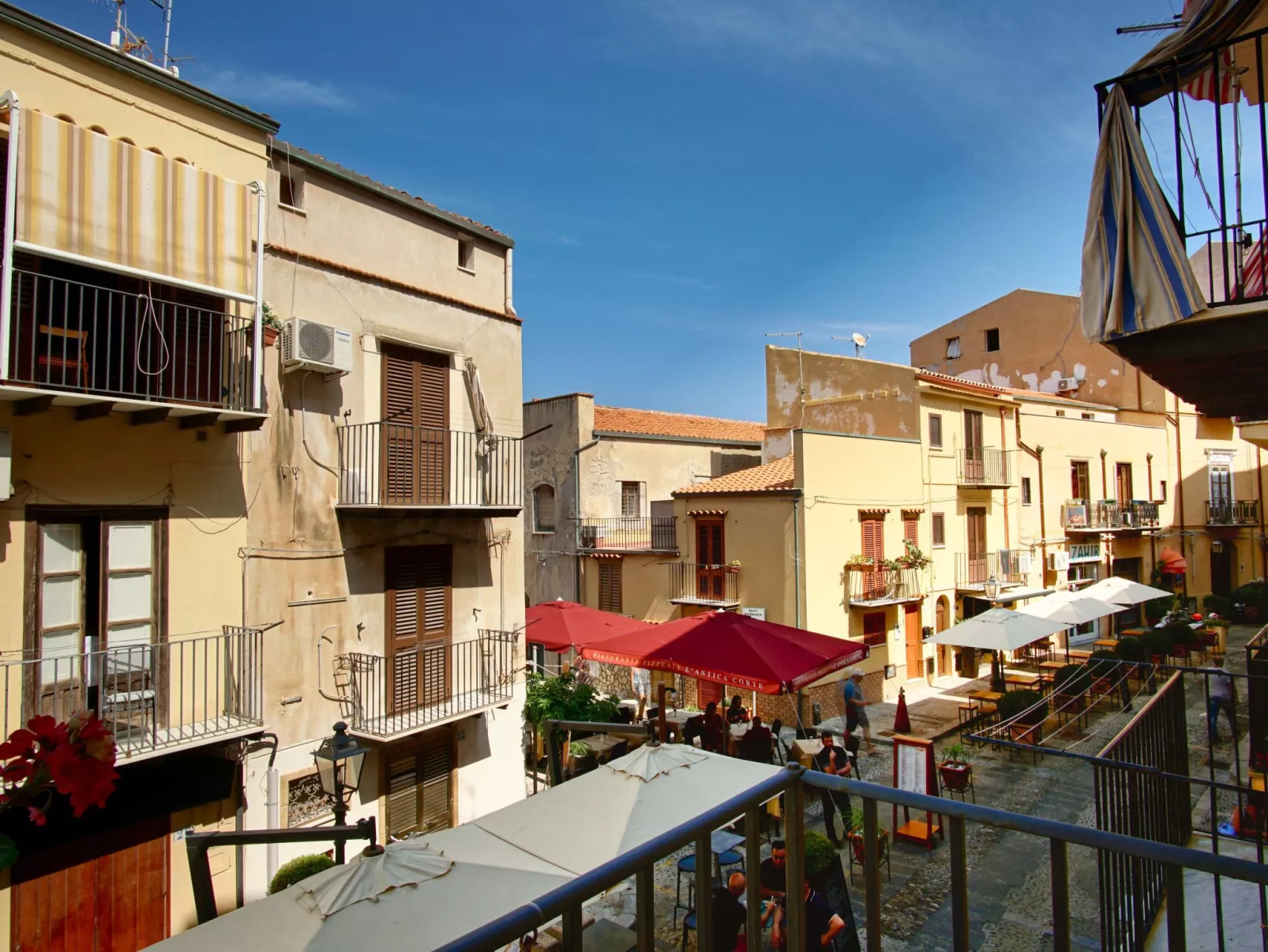 Villa Bordonaro-Binnen