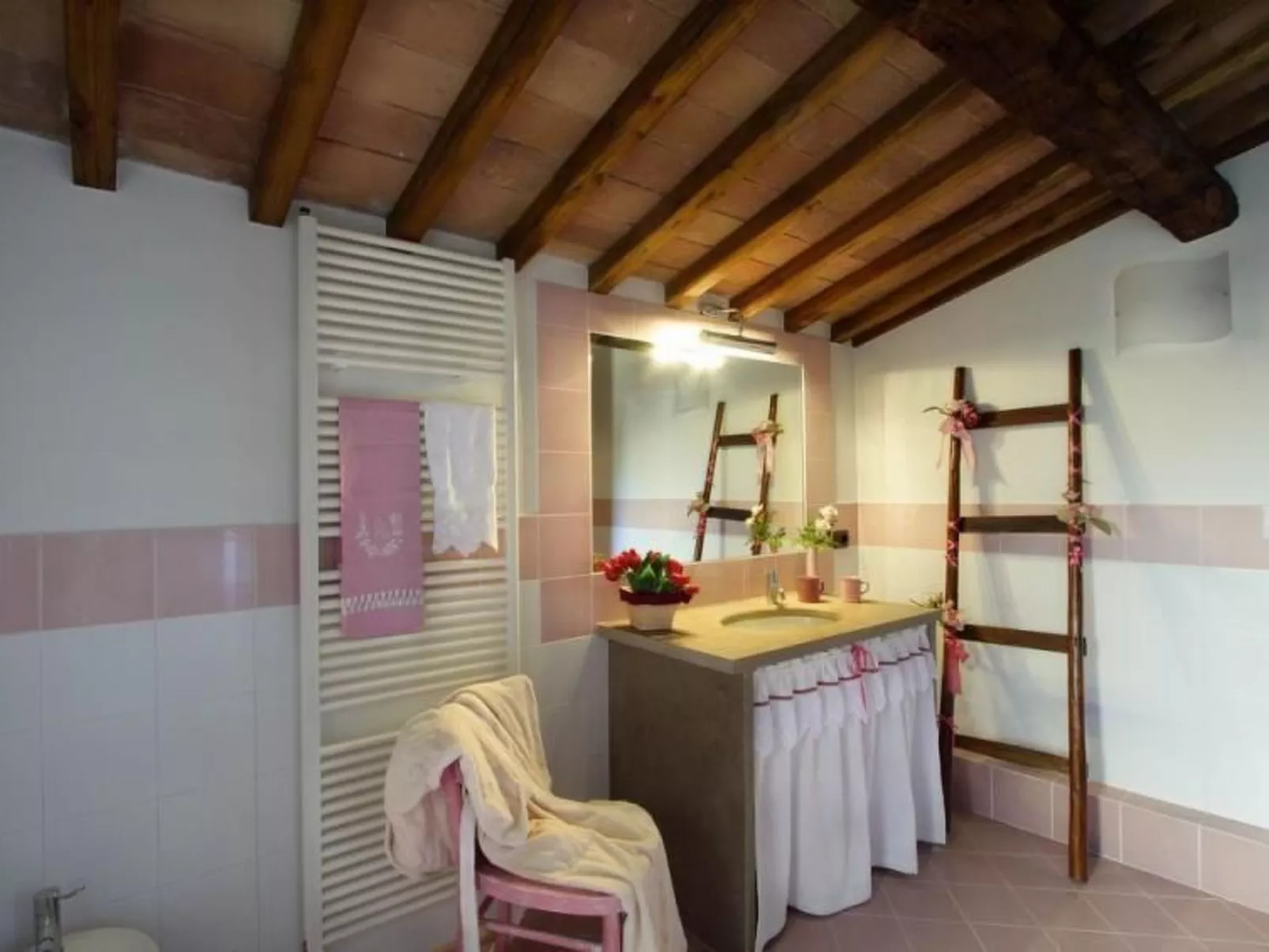 Schönes Ferienhaus in Gambassi Terme mit Privatem Pool-Binnen