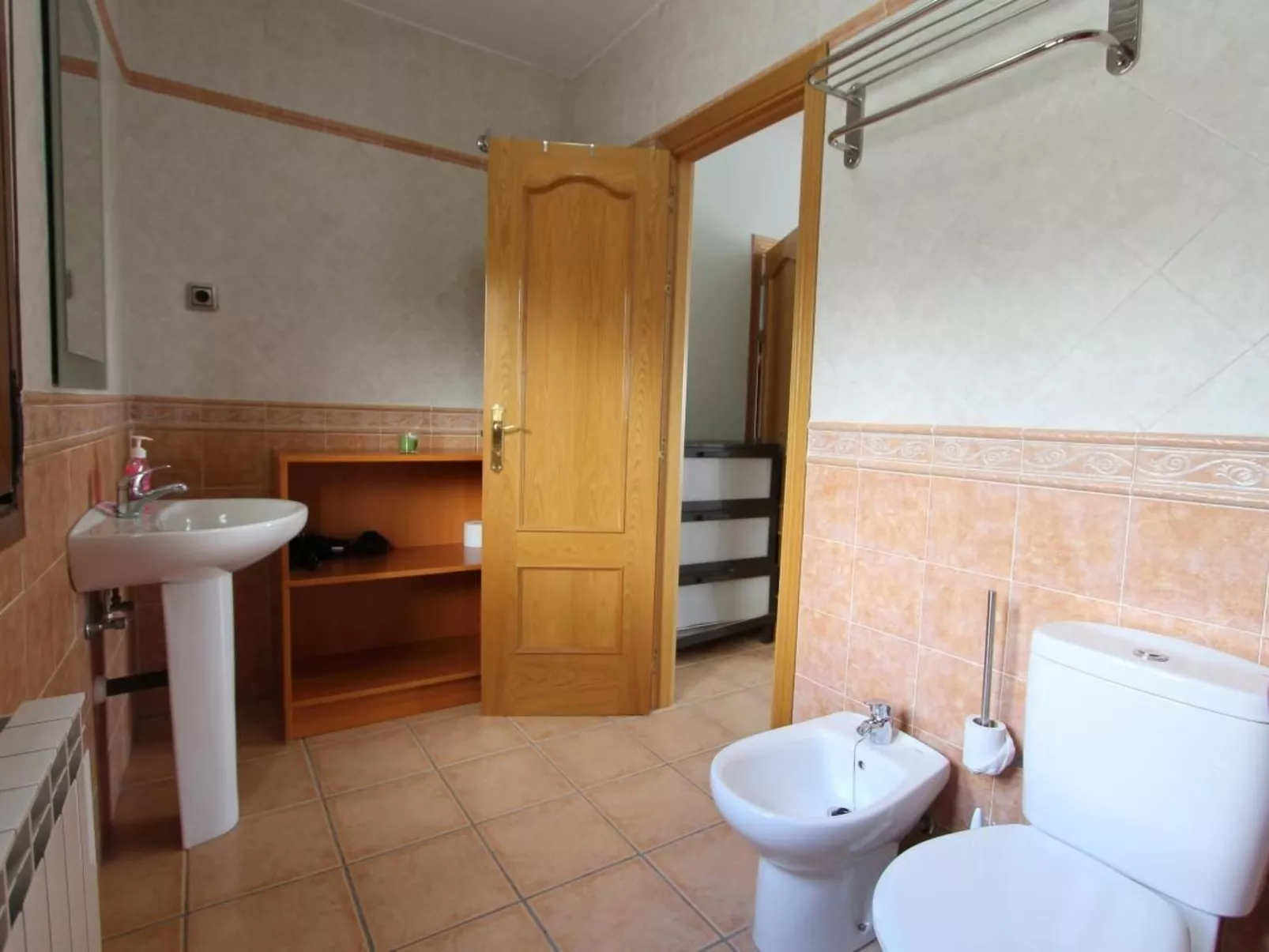 In Seseña mit großem Garten-Binnen