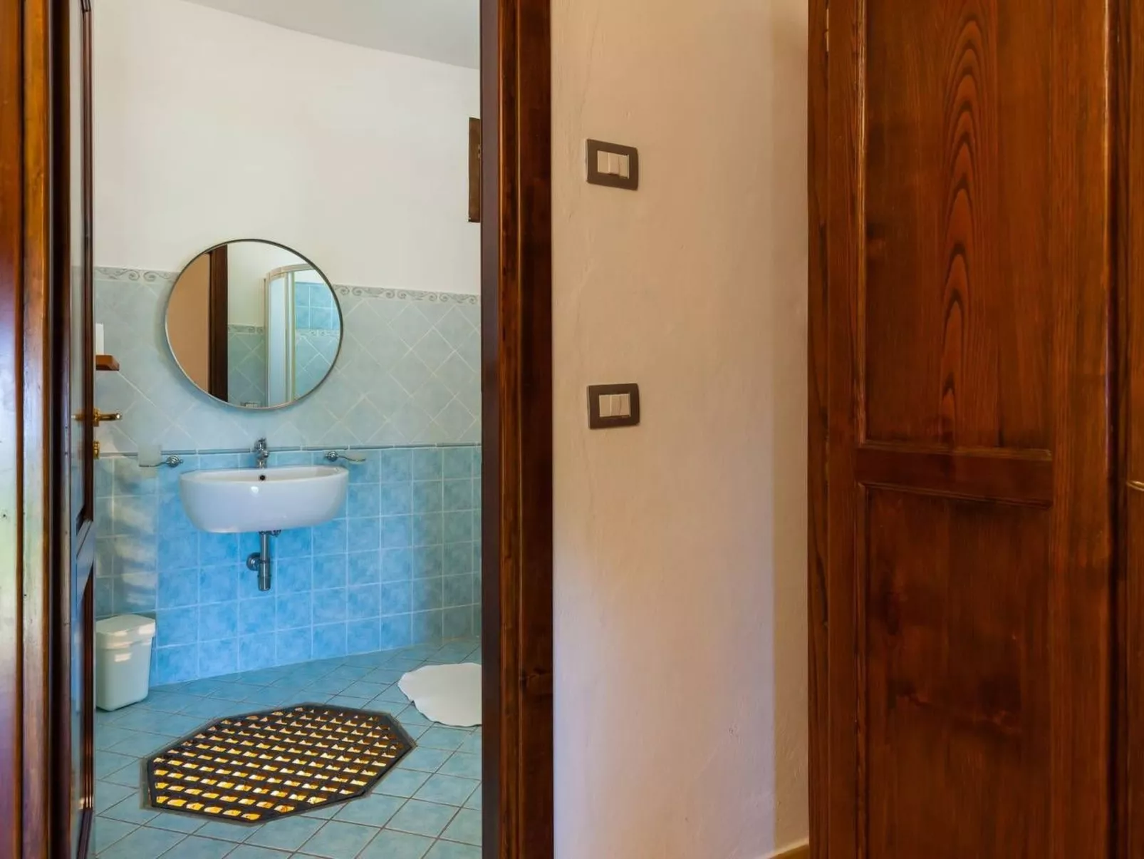 Il Pozzo - Zwei-Zimmer-Wohnung - 1 Schlafzimmer - 1 Badezimmer - Wohnküche - in-Binnen