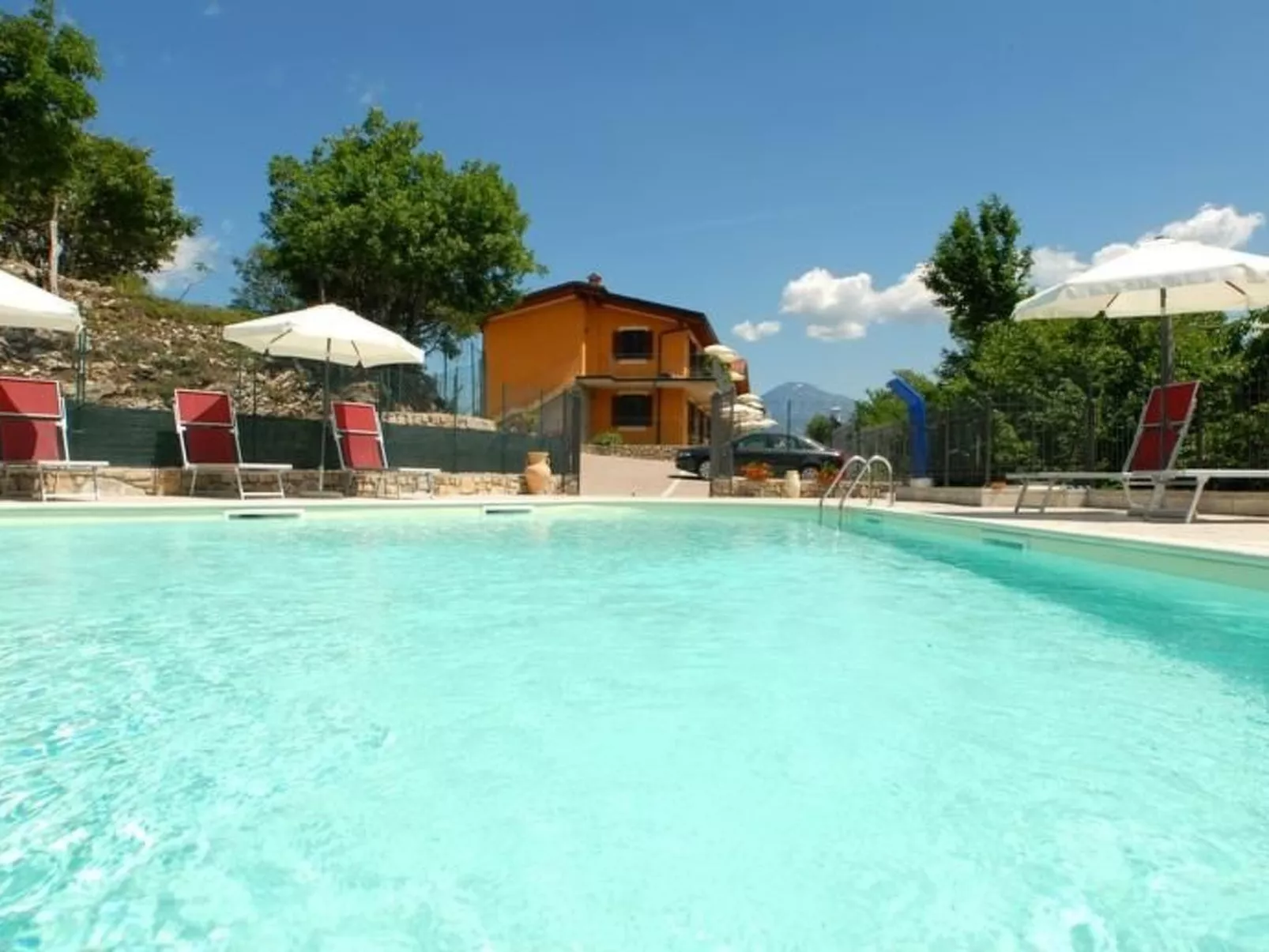 Drei-Zimmer-Wohnung mit Garten-Image-tags.info