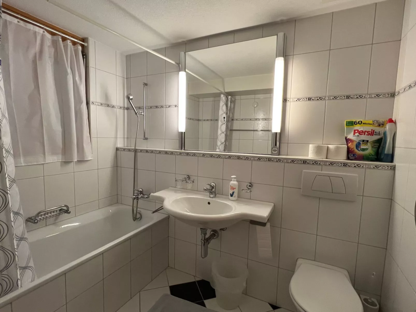 Pfingstweidli 6 Bett Wohnung-Image-tags.info