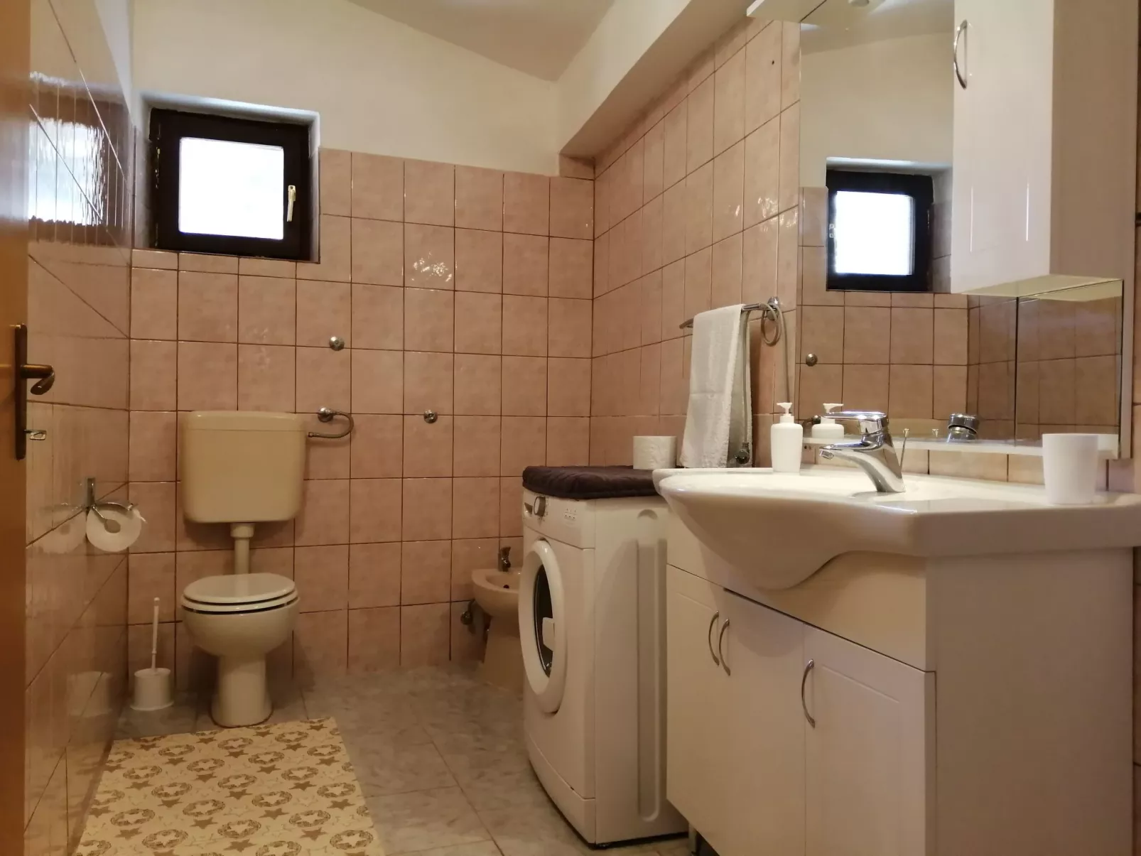 Studio-Apartment mit Meerblick in der Nähe des Strandes-Binnen