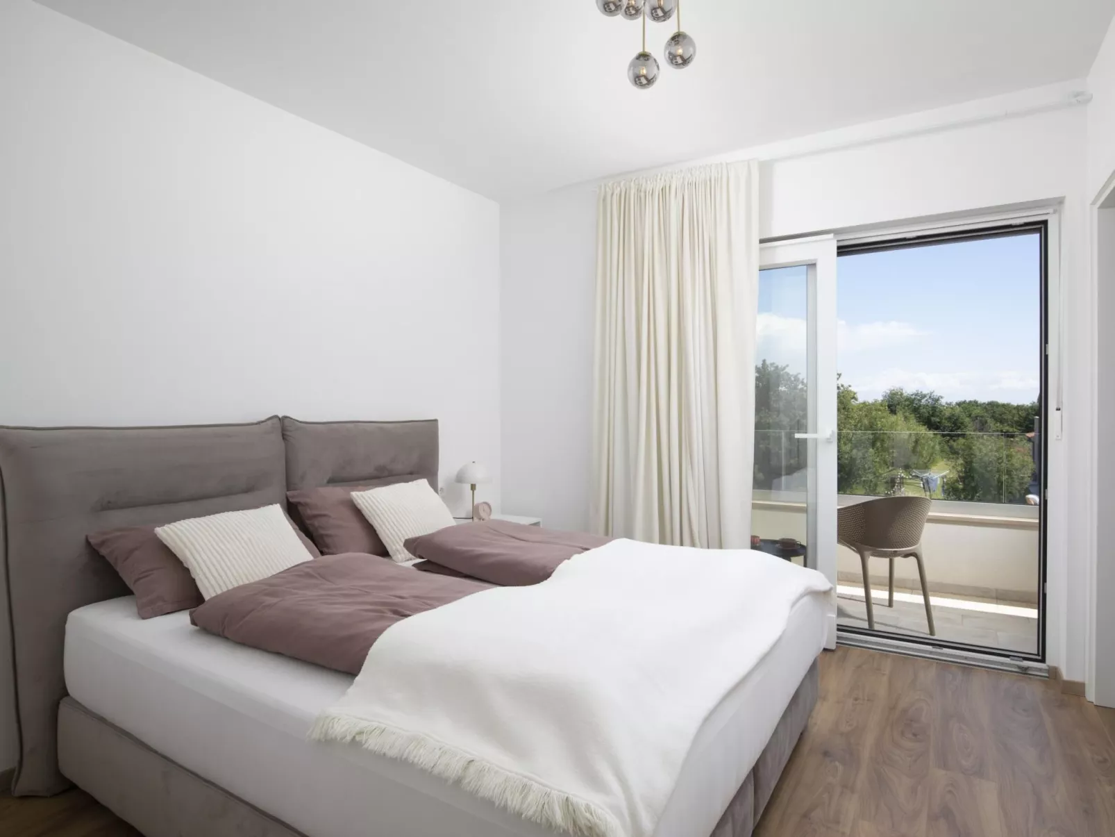 Villa Oasis mit beheiztem Pool, 700 m vom Meer entfernt-Image-tags.info