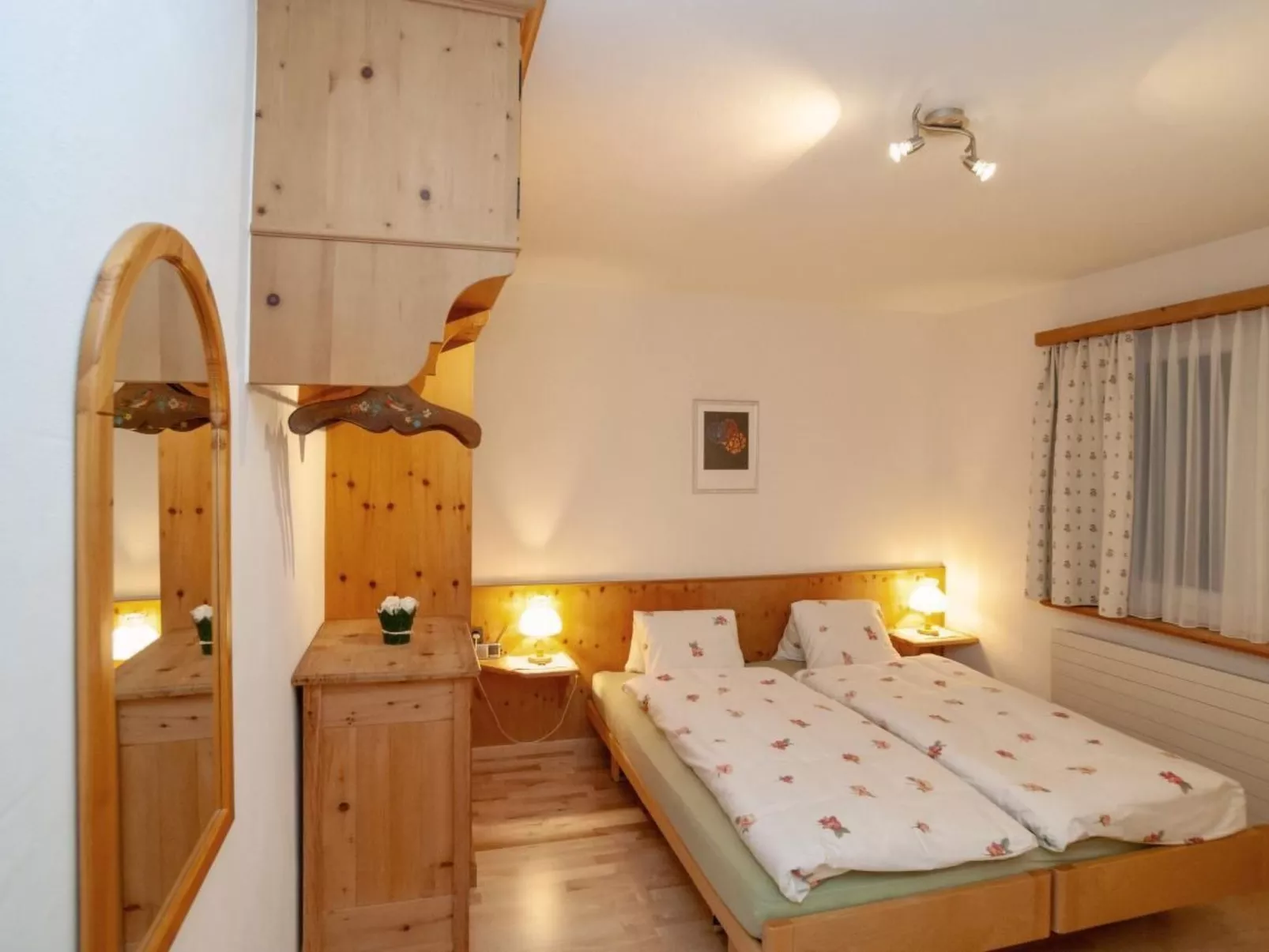 Chesa il purtretin-Binnen