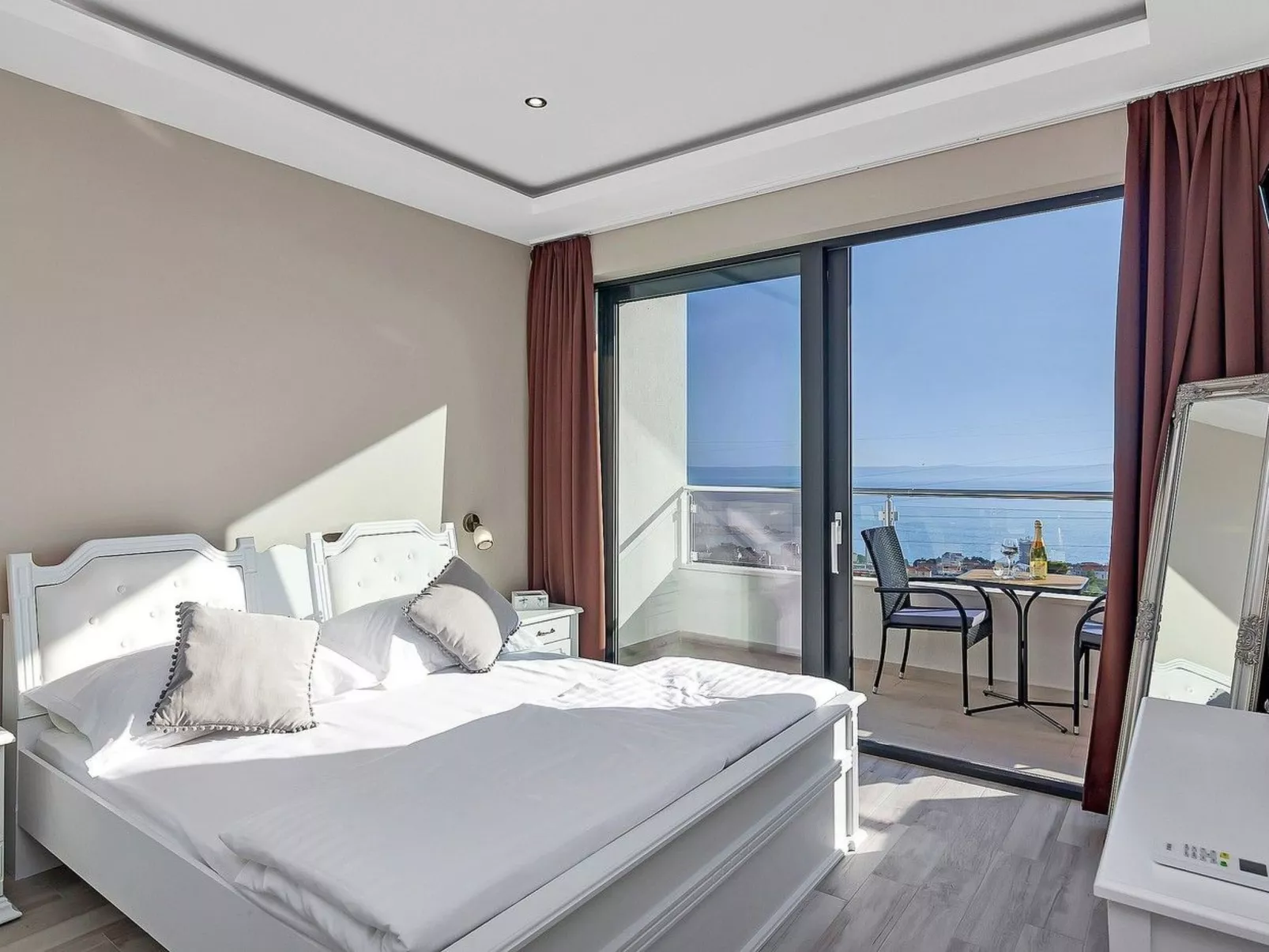 In Makarska mit Schöner Terrasse-Binnen