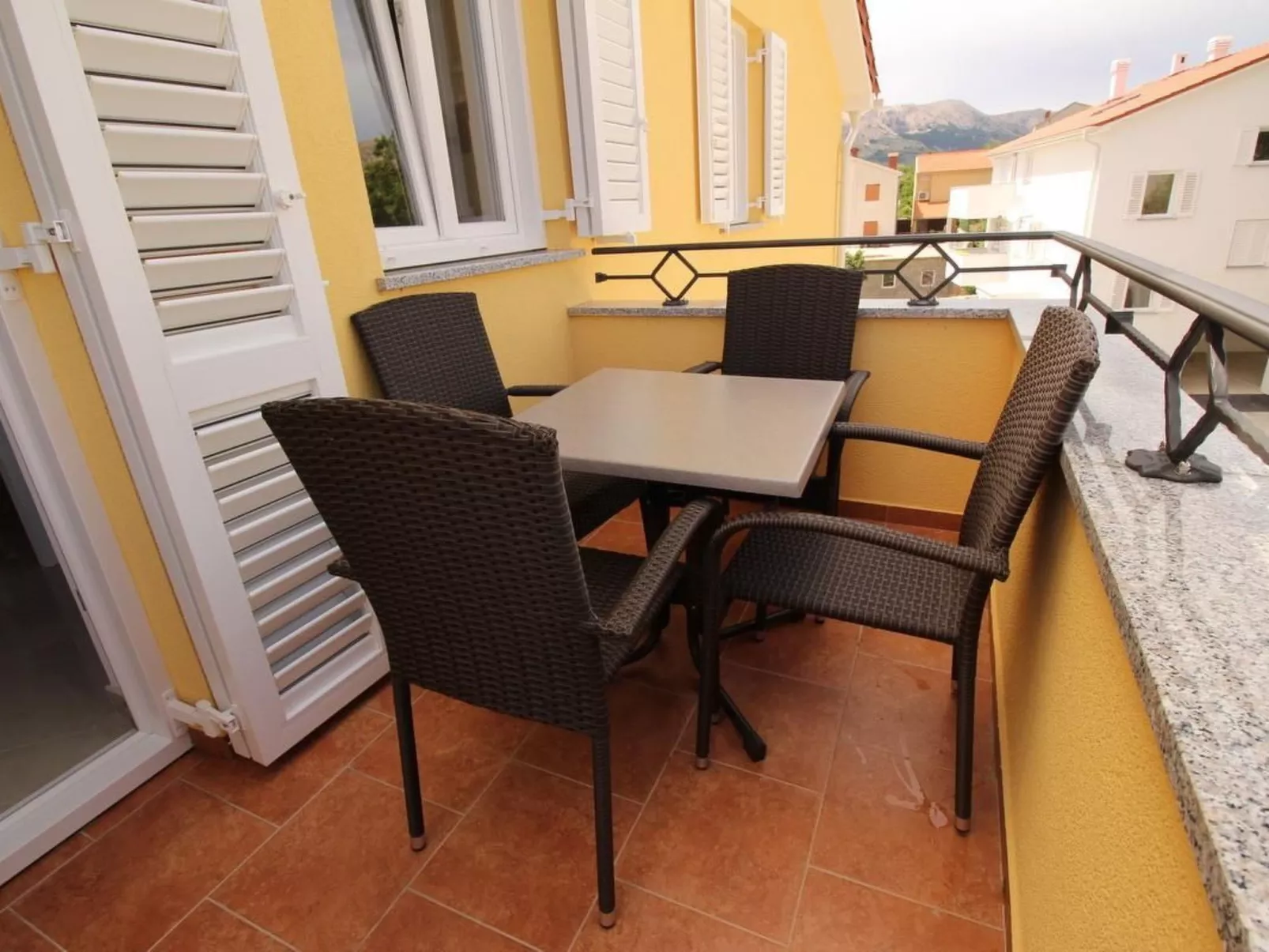 Gorica II A2+1 br.9-Binnen