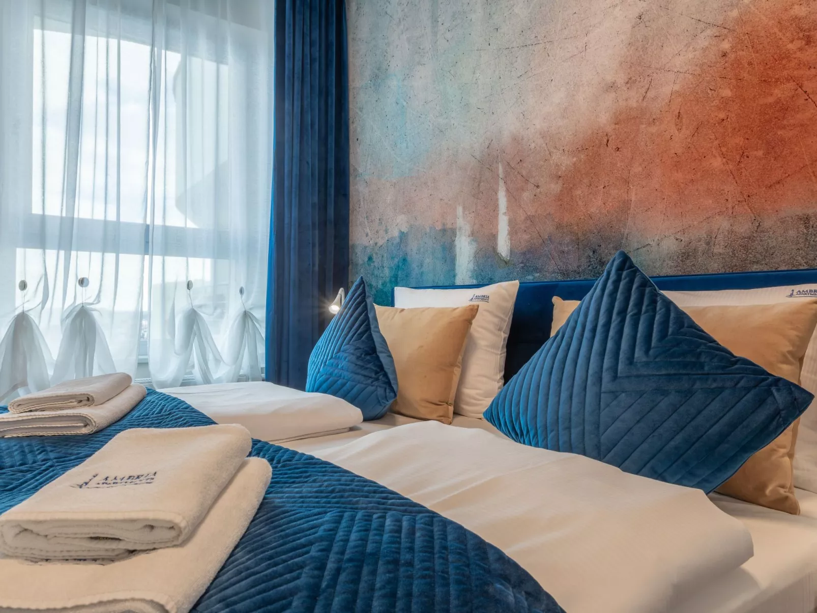 Stilvoll eingerichtete Ferienwohnung am Meer-Image-tags.info