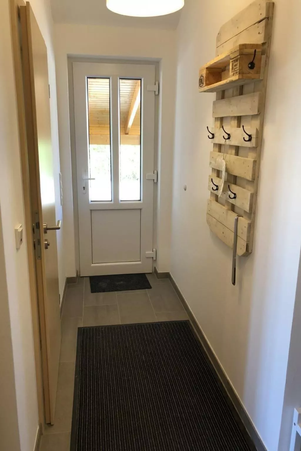 E21 Freistehendes Haus mit Garten und Deichblick-Binnen