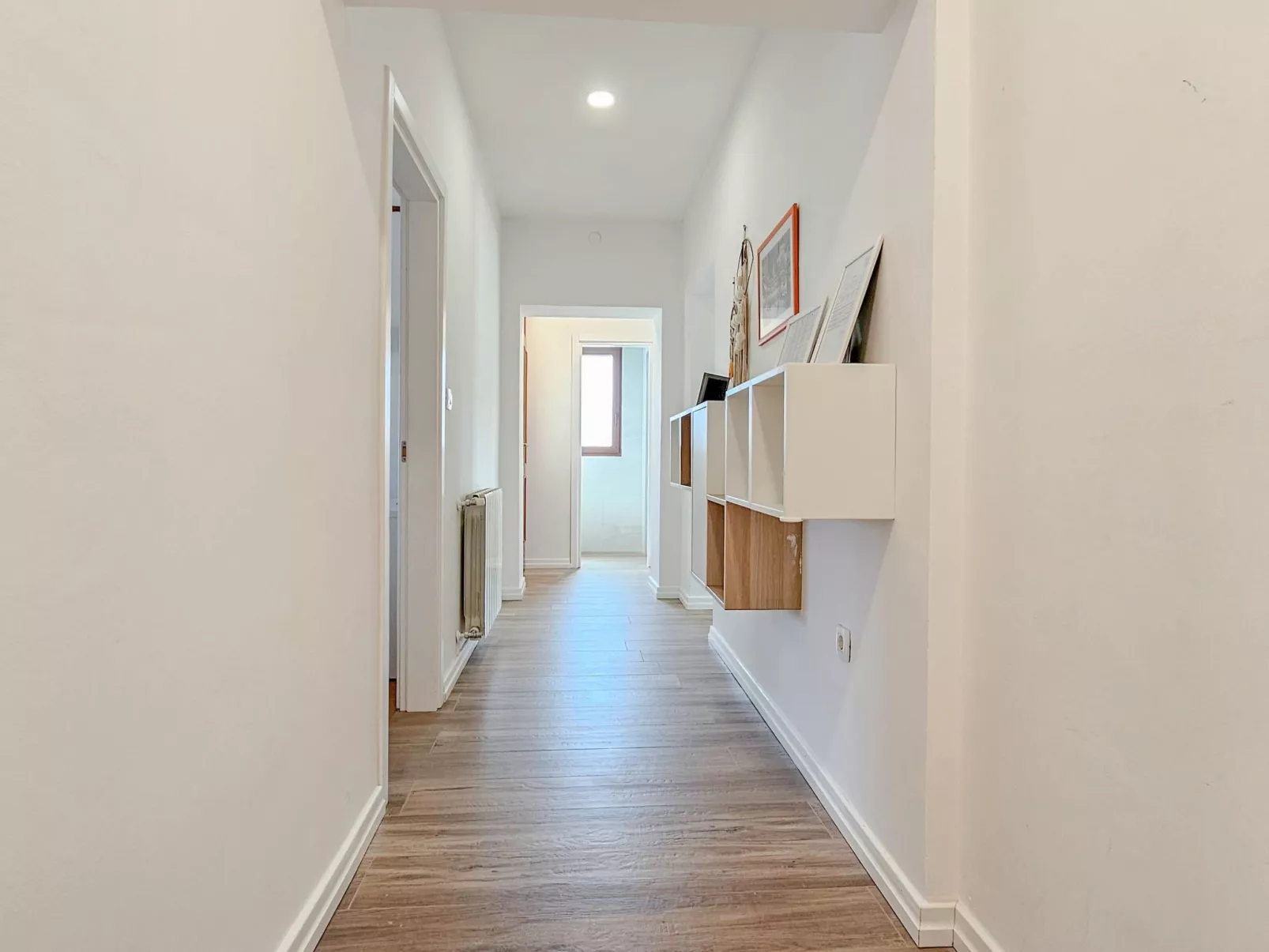 "Lara A4" mit Balkon-Binnen