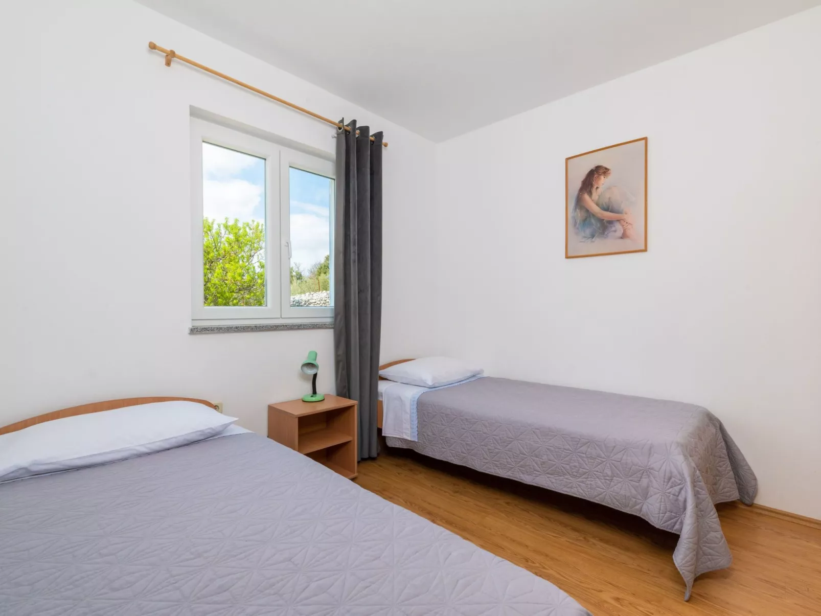 Am Südhang gelegen mit Meerblick-Binnen