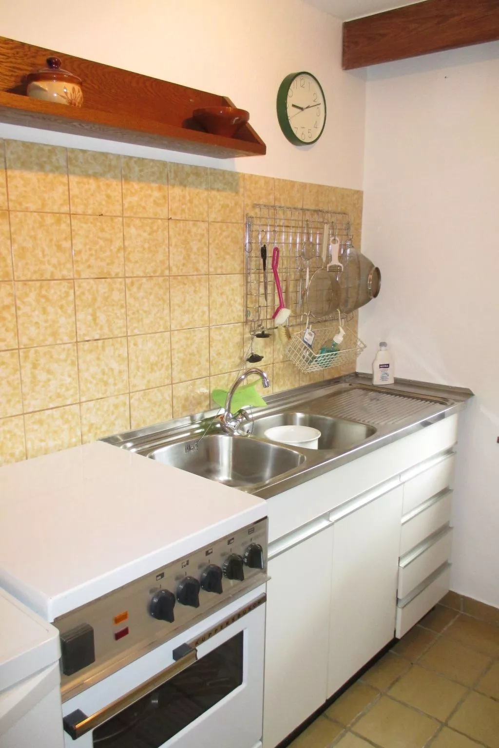 Wohnung in Starkenburg mit Kleiner Terrasse - Binnen