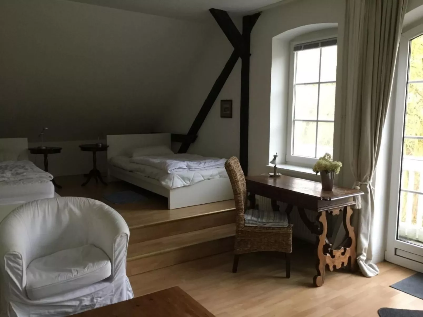 Landgut mit Blick auf das Wasser-Binnen