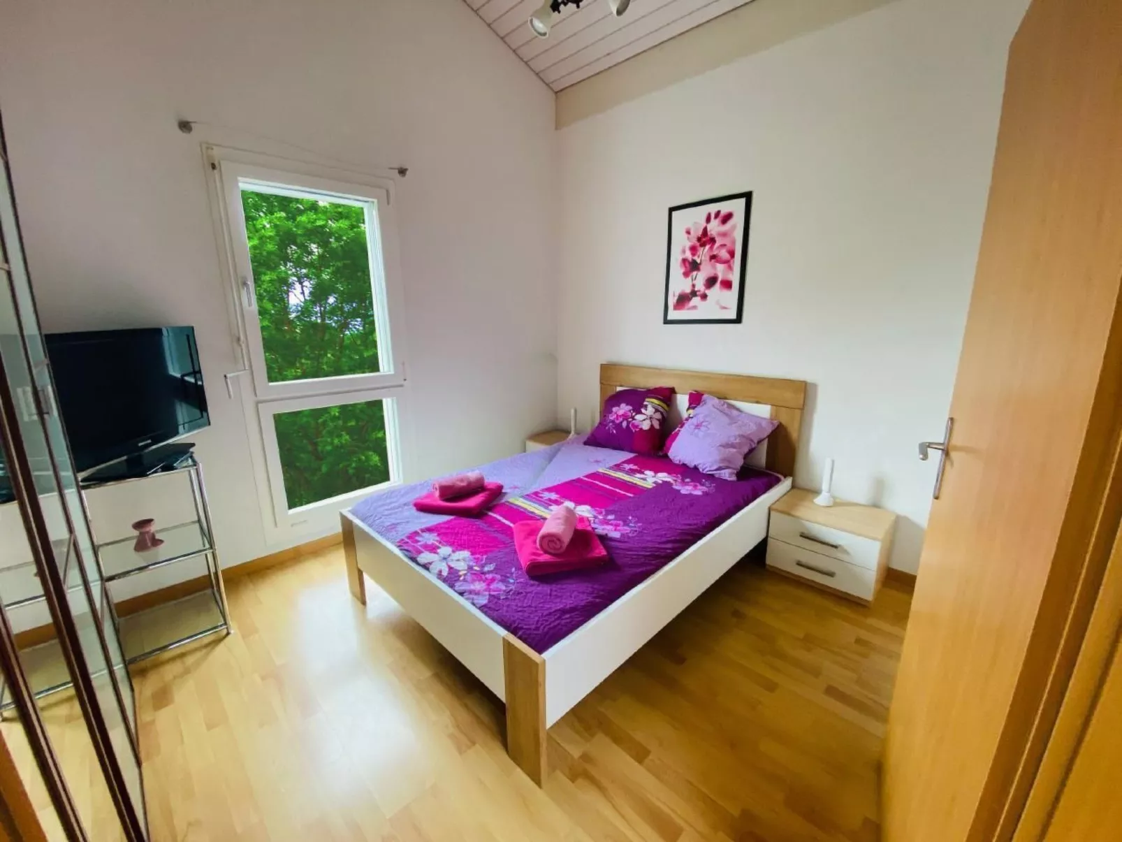 Leons Holiday Homes-Image-tags.info