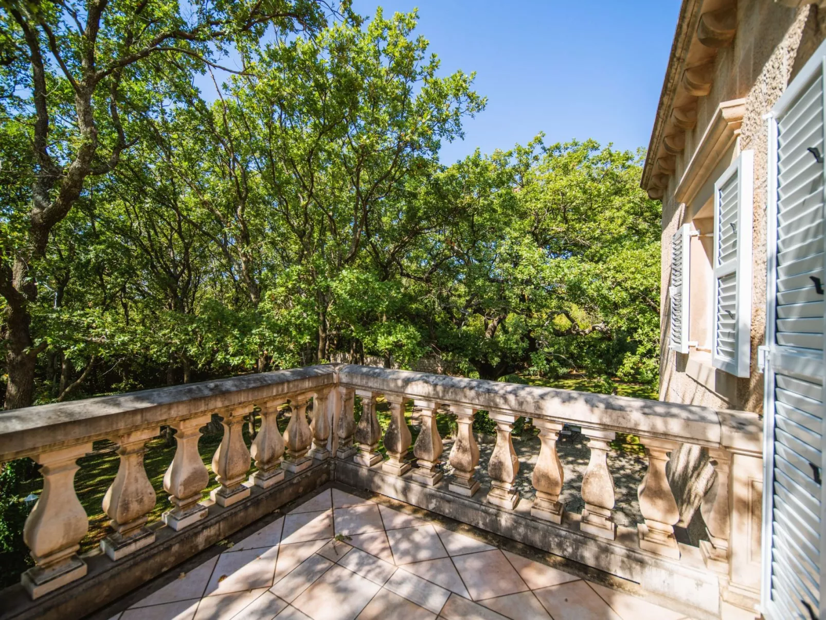 Traditionelles Steinhaus mit privatem beheiztem Pool-Image-tags.info