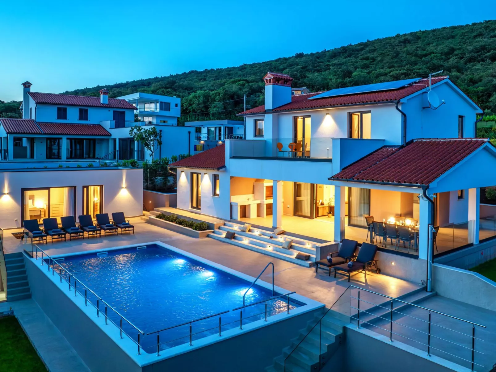 Villa Astrid 5 Sterne-Buiten