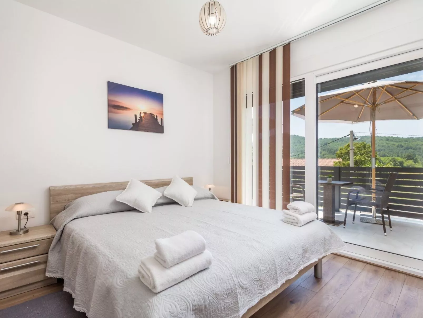 Schönes Haus für 8 Personen mit großem Schwimmbad-Binnen