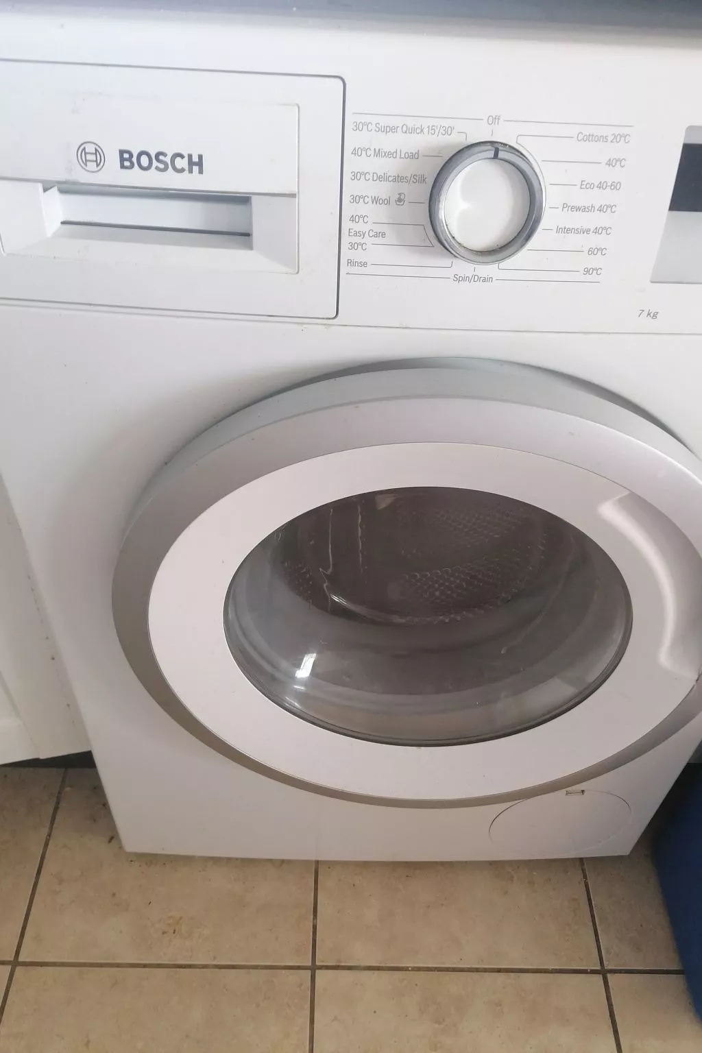 "Stewart" mit Blick auf das Wasser-Image-tags.info