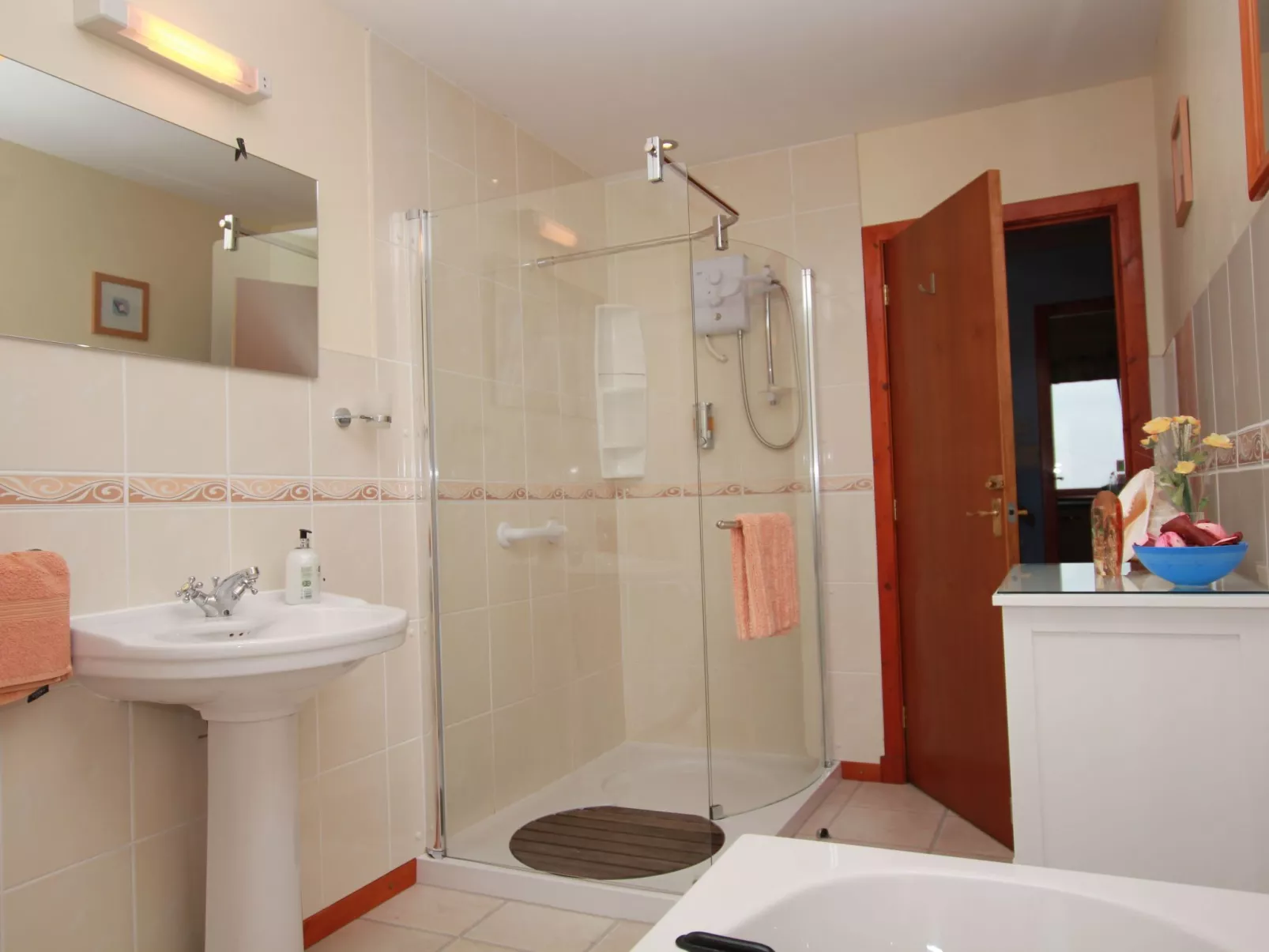 Rustikales Ferienhaus Shiantview-Binnen