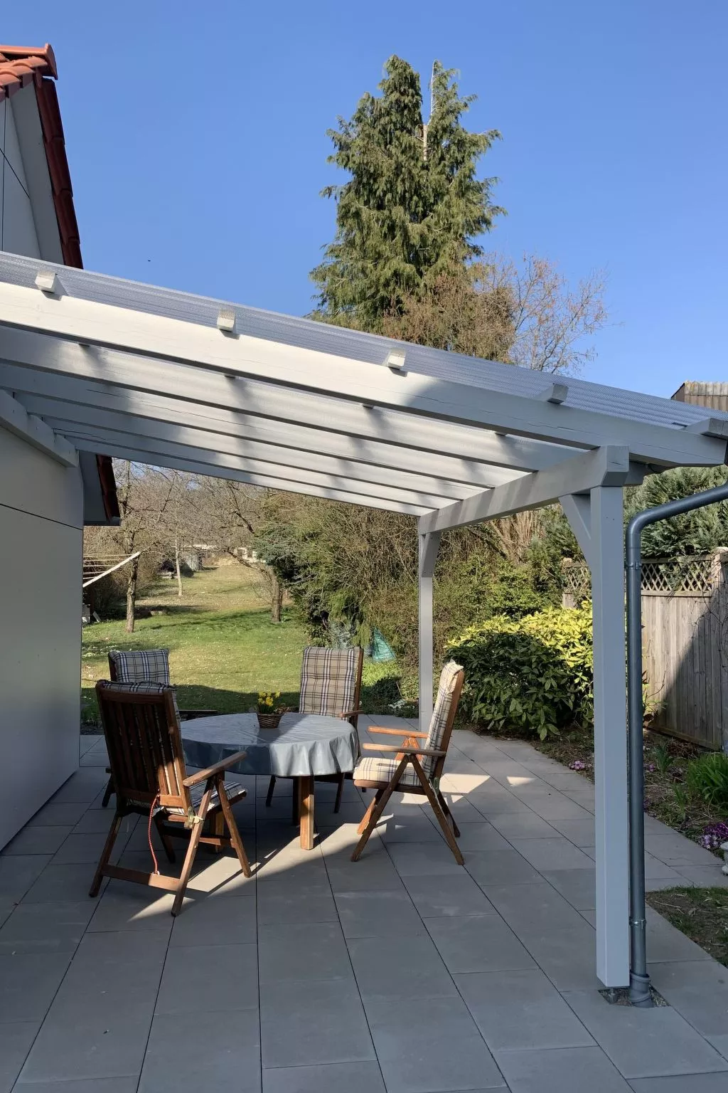 In ruhiger Lage mit großem Garten-Image-tags.info