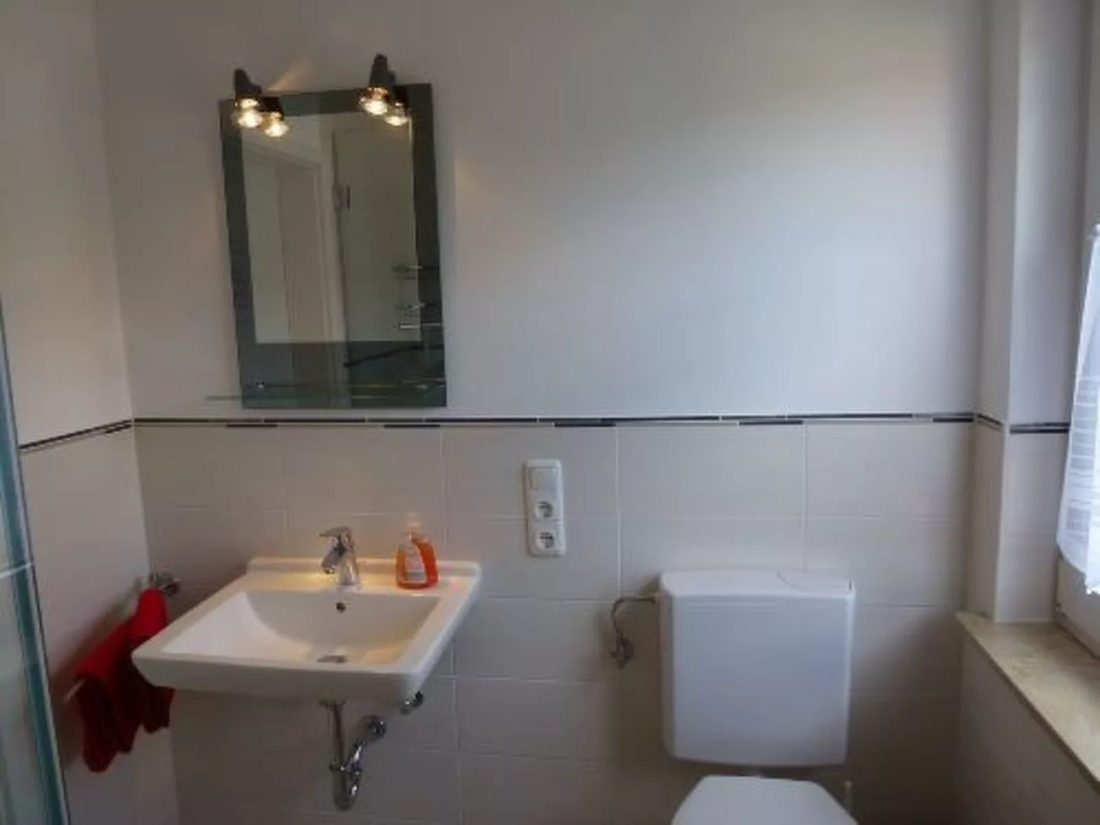 Mit eigenem Garten und Grill-Binnen