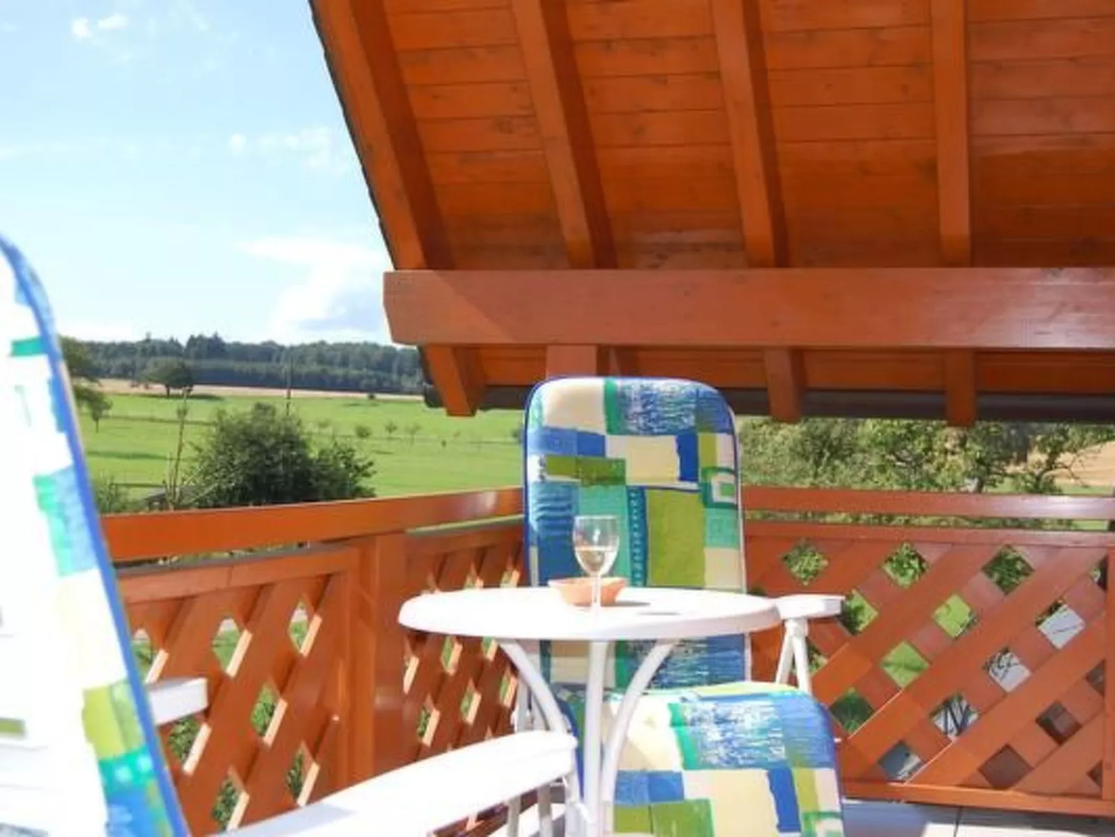 Studio-Appartement mit Blick auf das Wasser-Image-tags.info