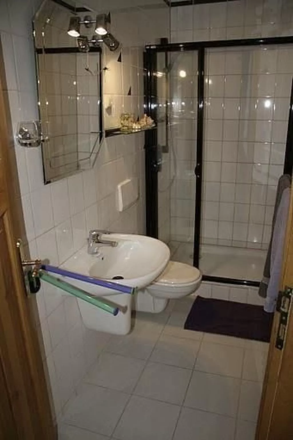 Große Ferienwohnung mit privater Terrasse-Binnen