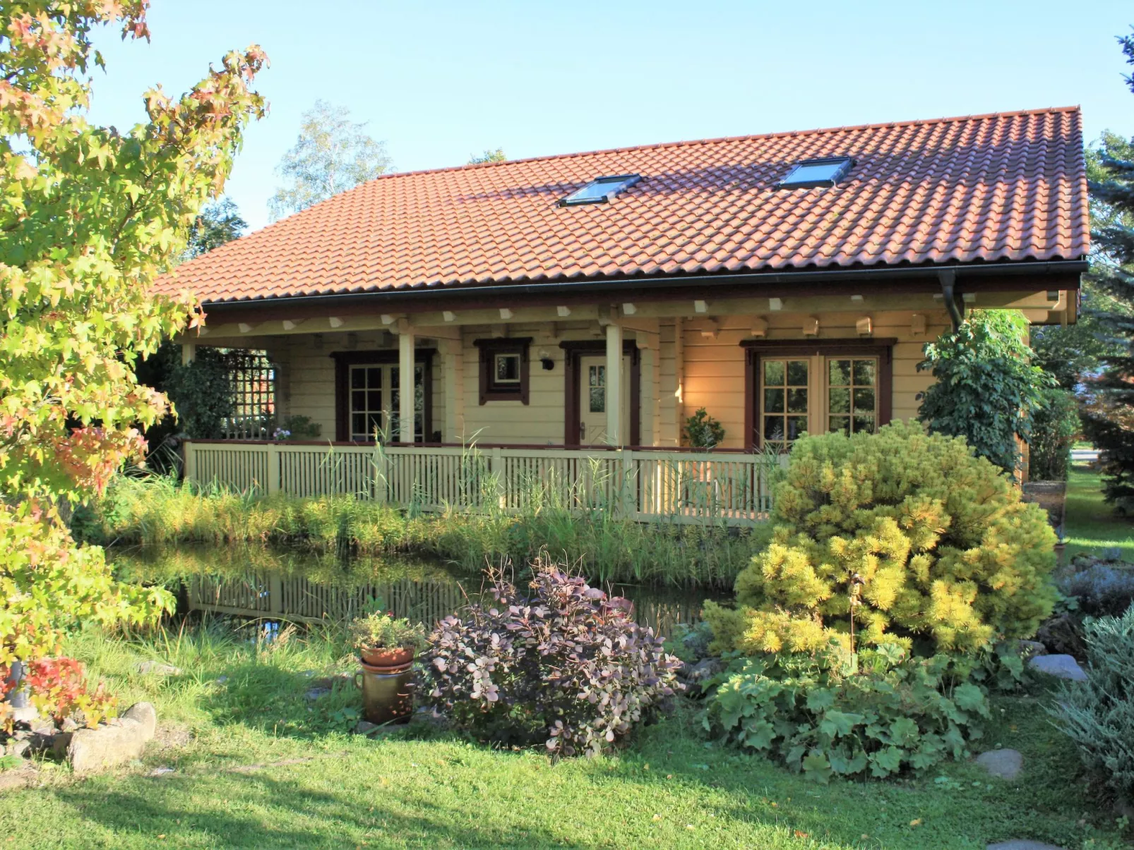 Gemütliches Blockhaus in Waldrandlage mit Sauna-Buiten