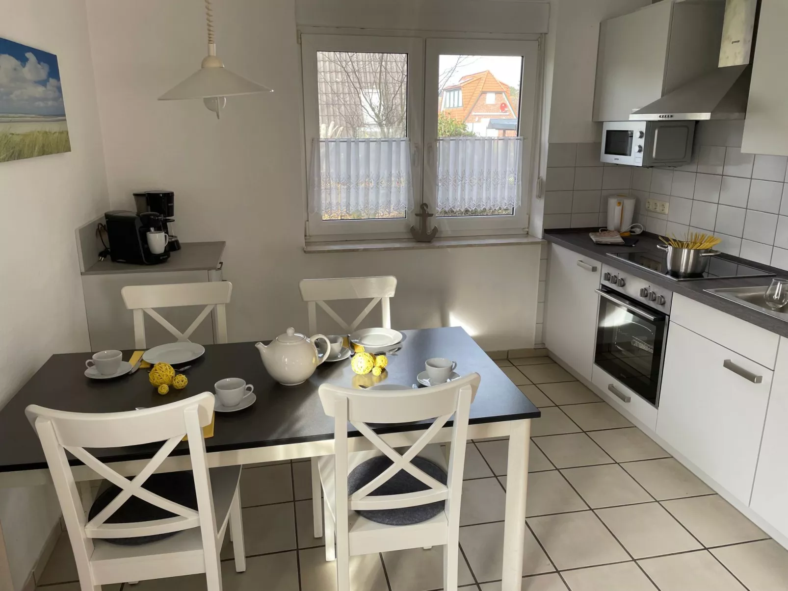 Sonnige Ferienwohnung mit großem Garten-Binnen