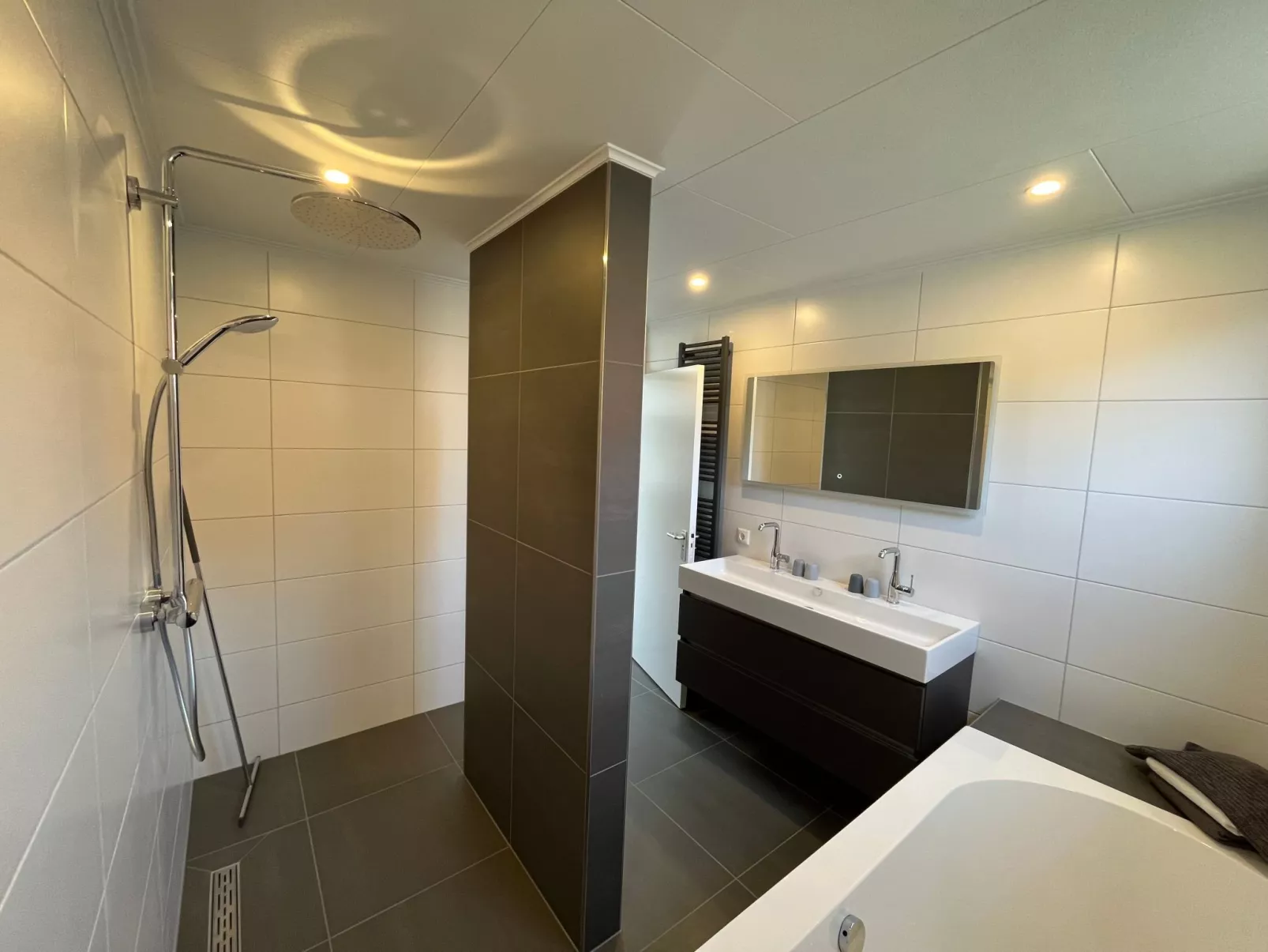 Haus für bis zu fünf Personen im Erdgeschoss.-Binnen