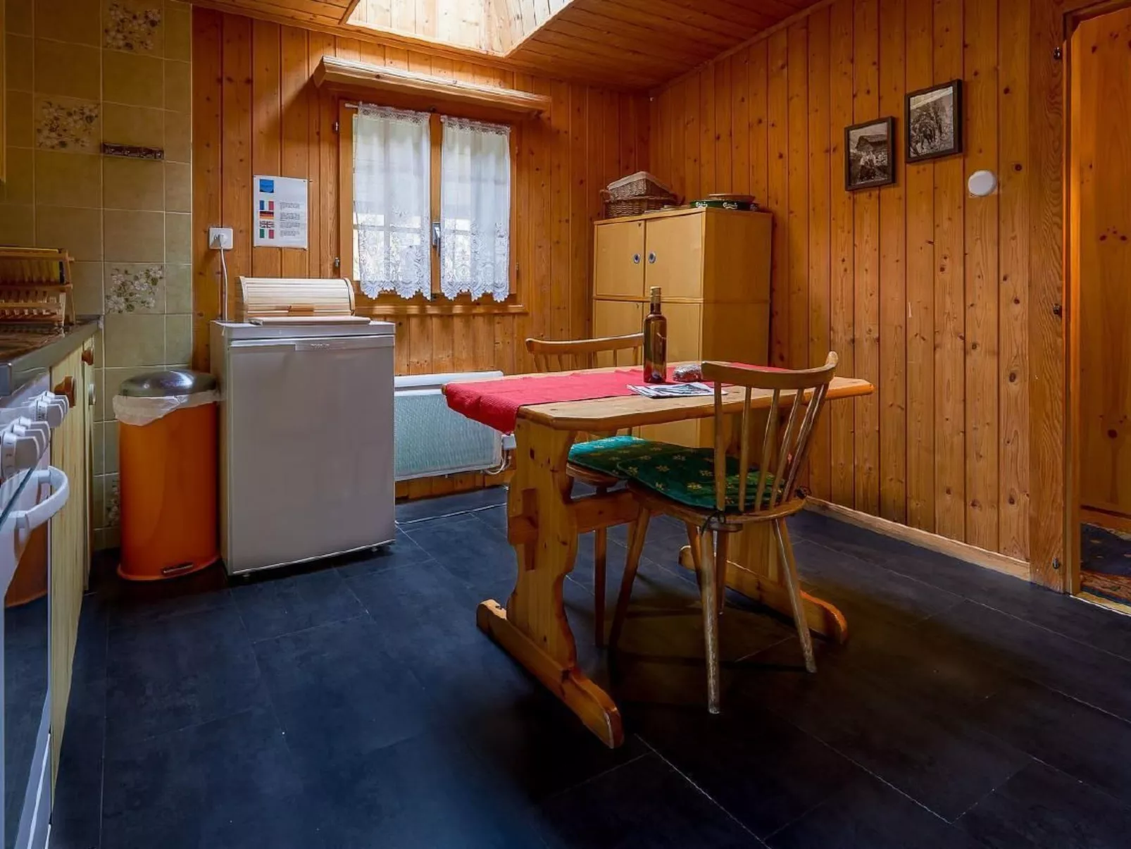 "Base Camp Evolène"-Binnen