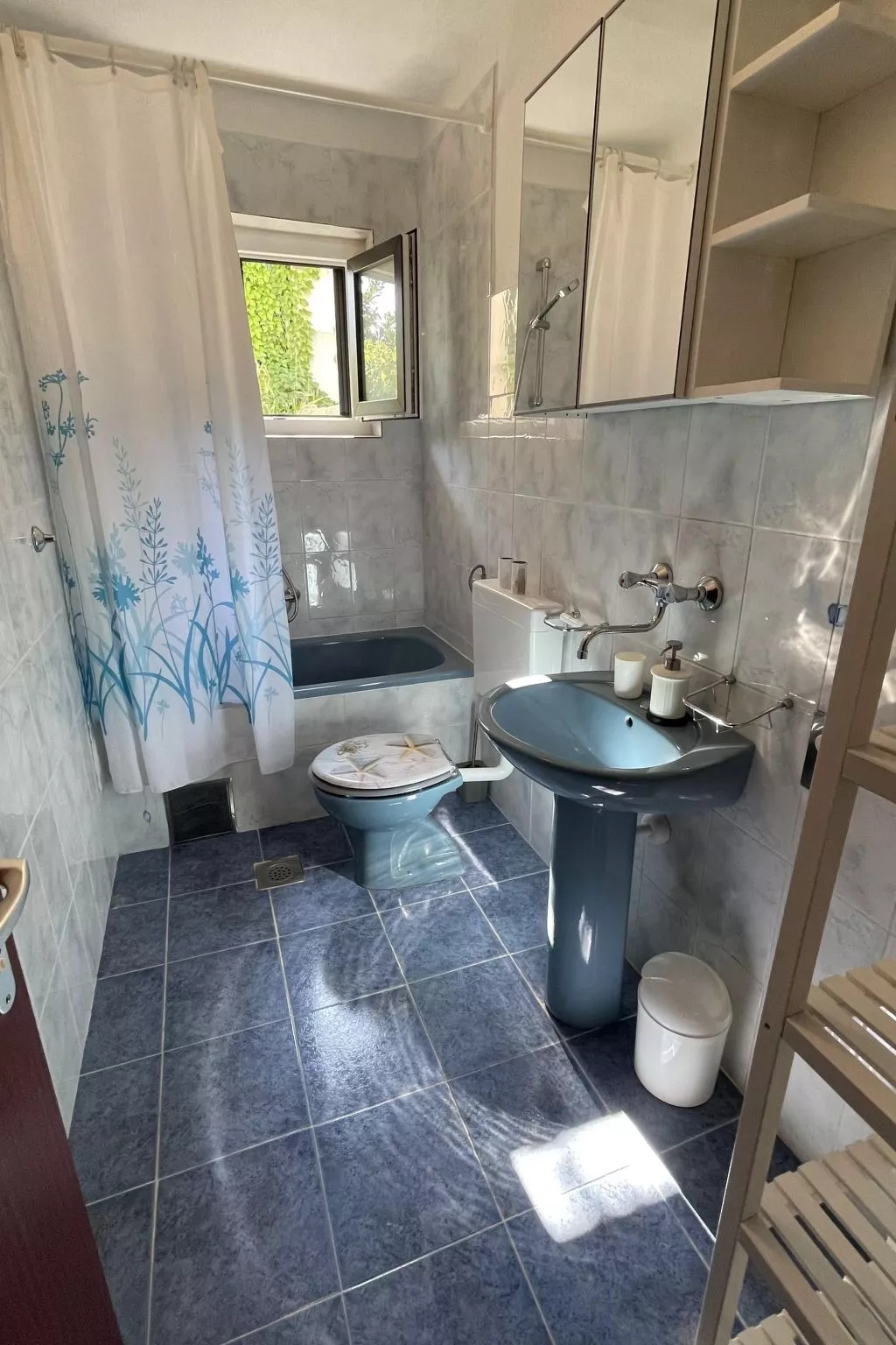 House Juraj-Image-tags.info