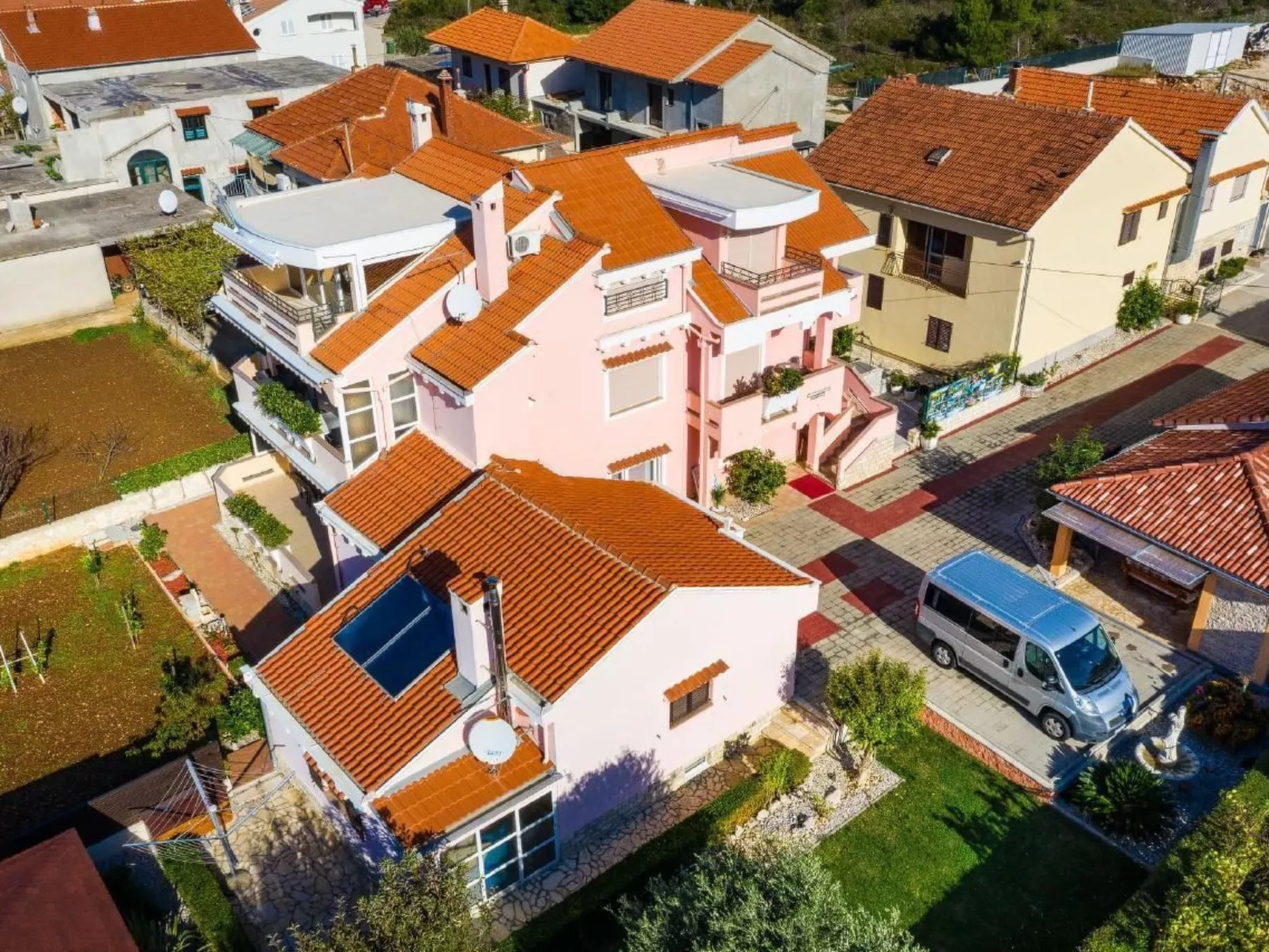 Villa Dalmatina mit Pool  für 4+1 Personen-Binnen