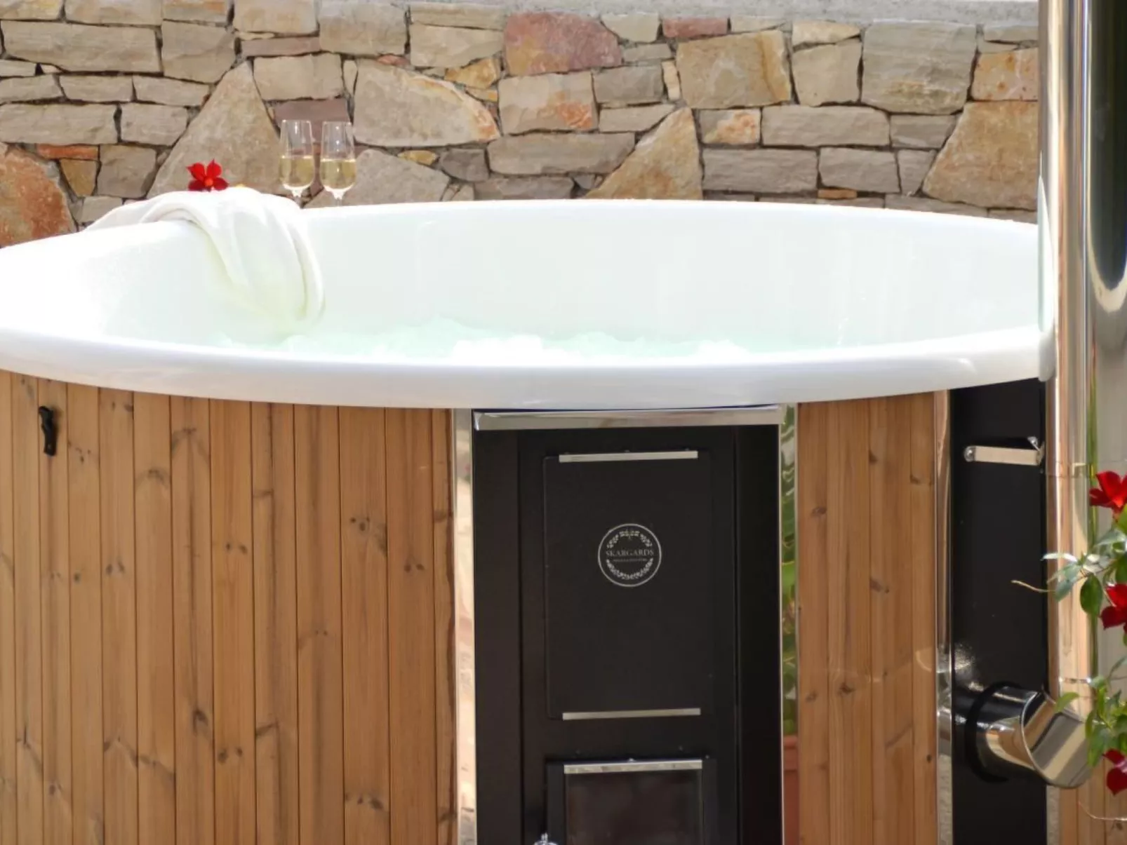 Detailgestaltete Villa mit Pool, Sauna und Hot Tub-Buiten