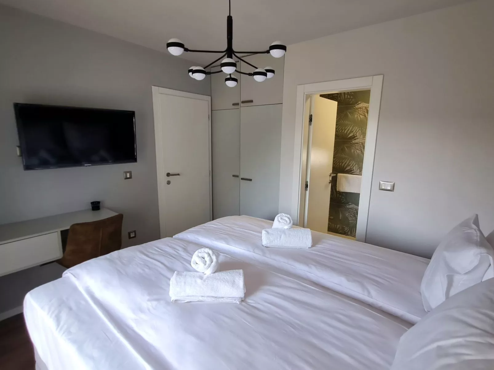 Villa "Val 21" mit Pool, Fitness und Sauna-Image-tags.info