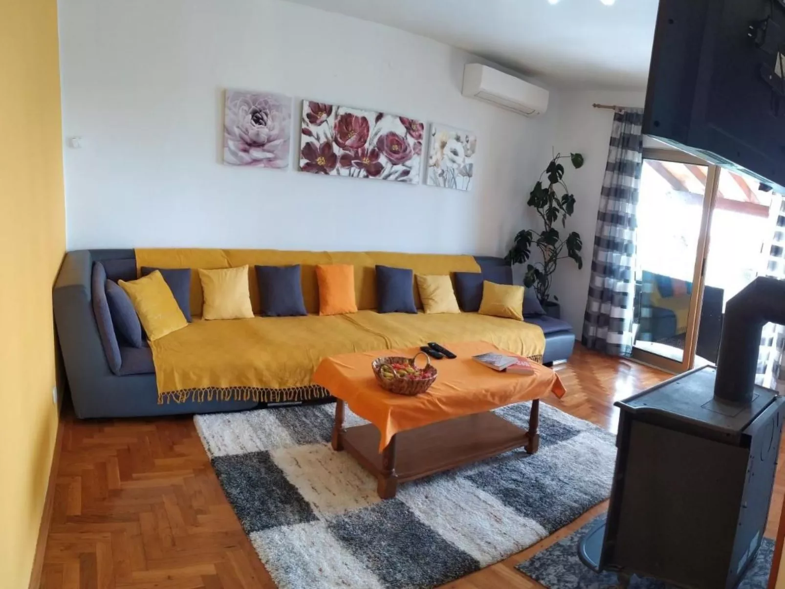 Ferienvilla mit eigenem Garten und Grill-Binnen